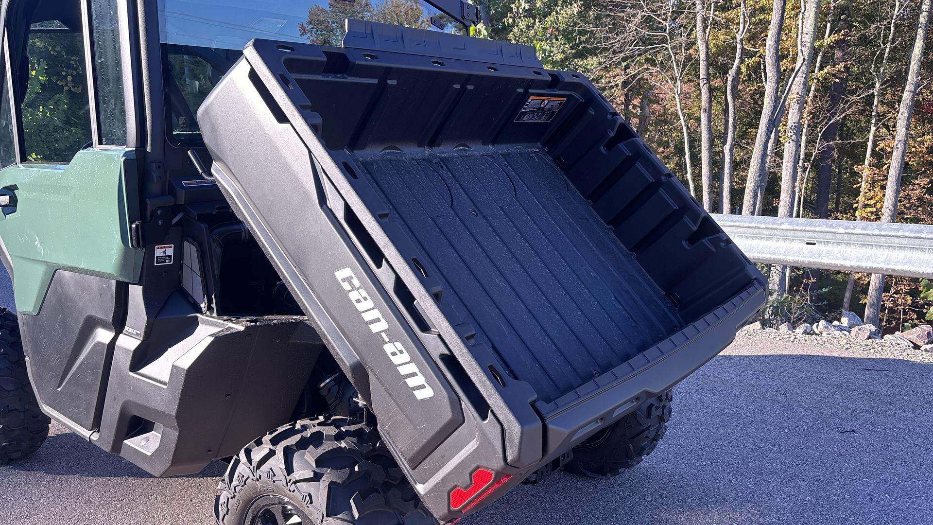 2026 Can-Am DEFENDER DPS CAB HD9 - Photo 17