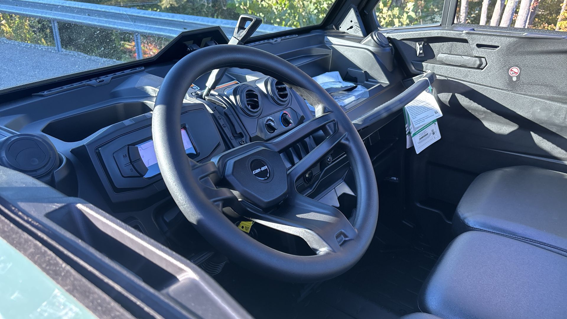 2026 Can-Am DEFENDER DPS CAB HD9 - Photo 18