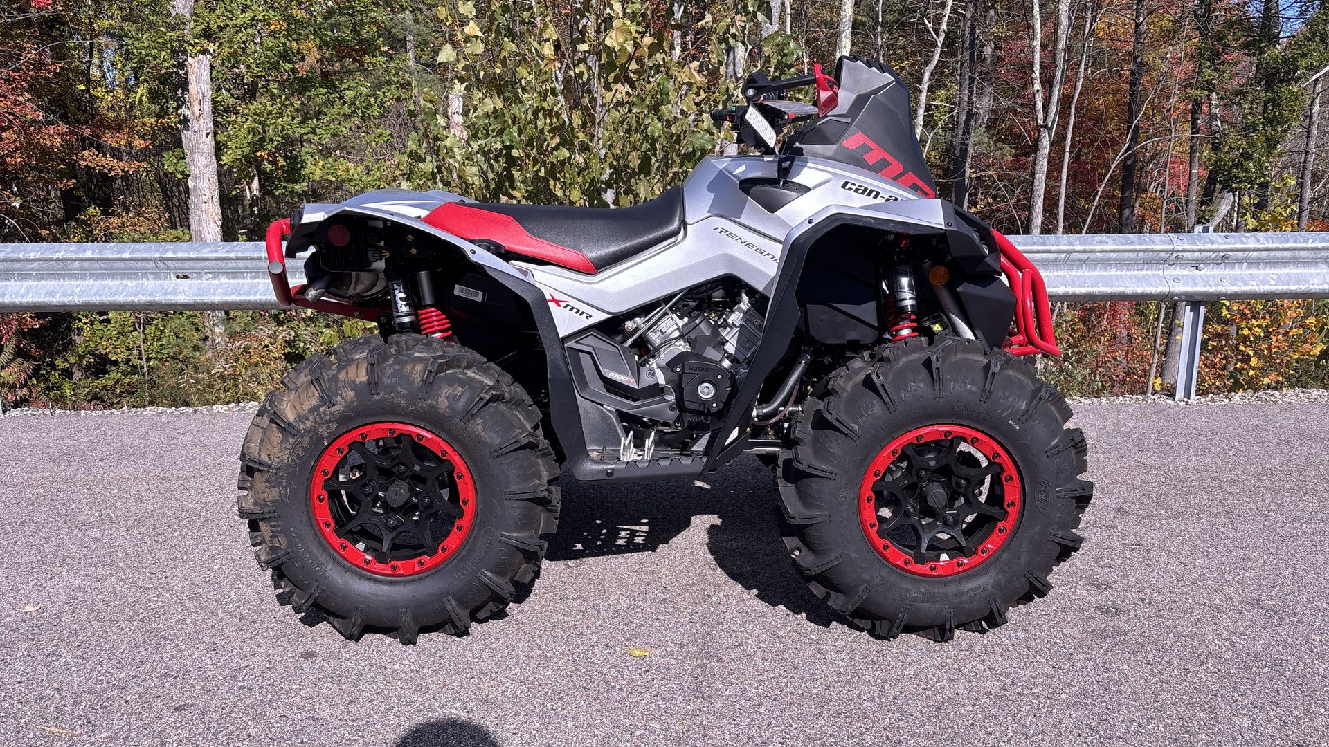 2025 Can-Am RENEGADE XMR 1000R - Photo 9
