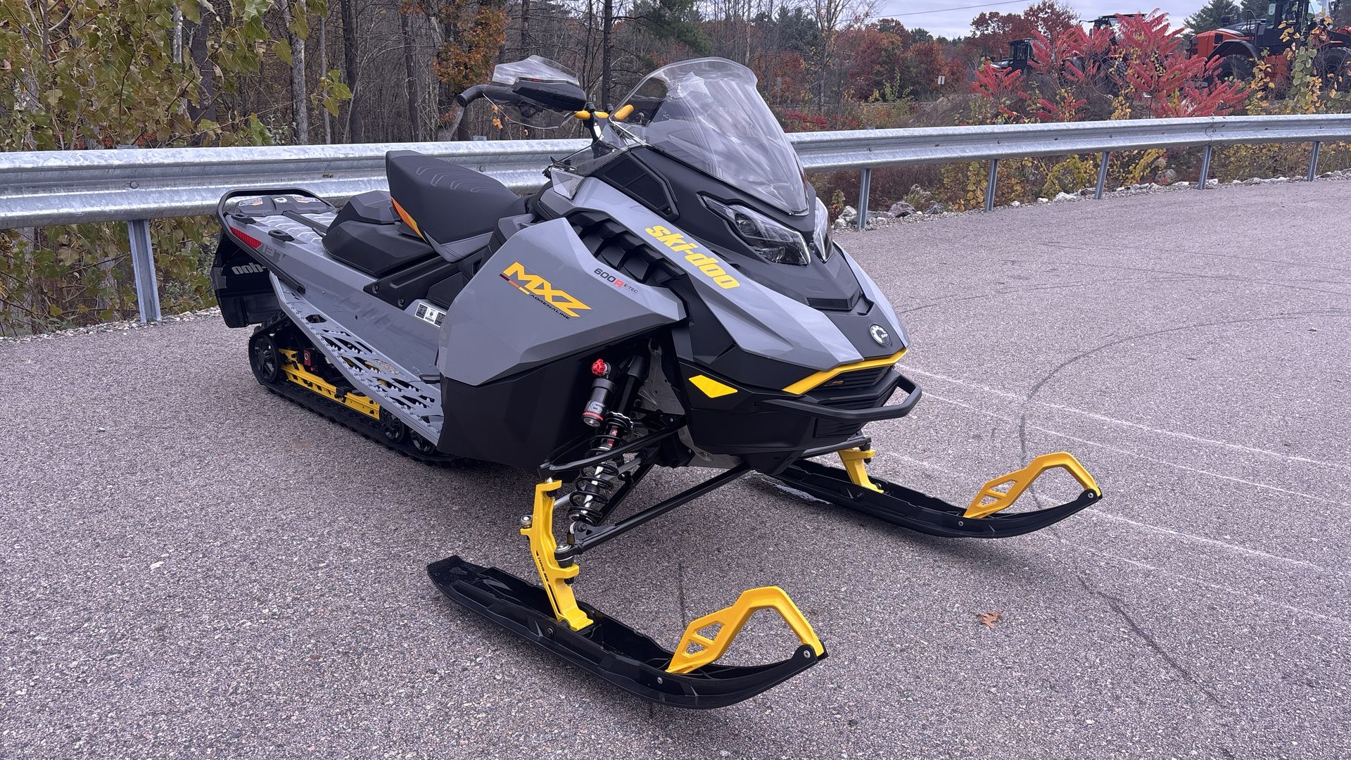 2026 Ski-Doo MXZ Adrenaline with Blizzard Package 600 E-TEC 137 1.25