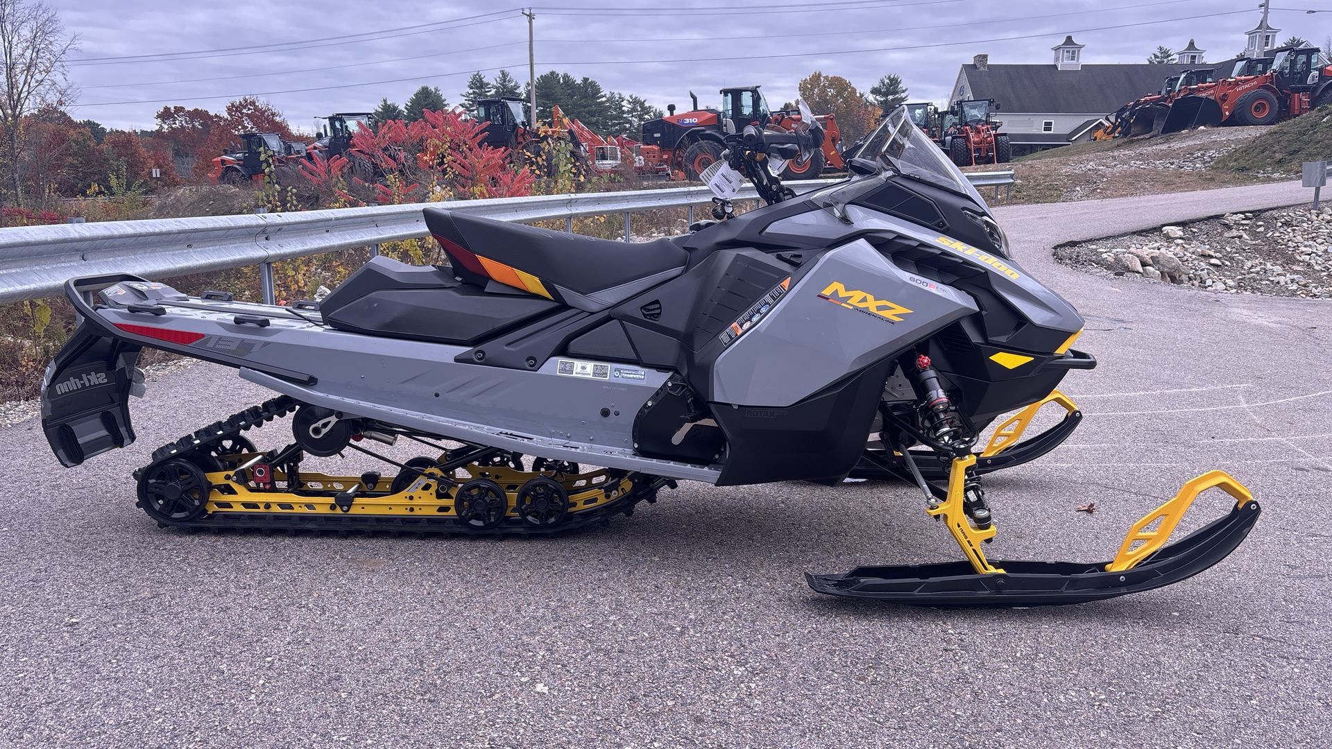 2026 Ski-Doo MXZ Adrenaline with Blizzard Package 600 E-TEC 137 1.25 - Photo 8