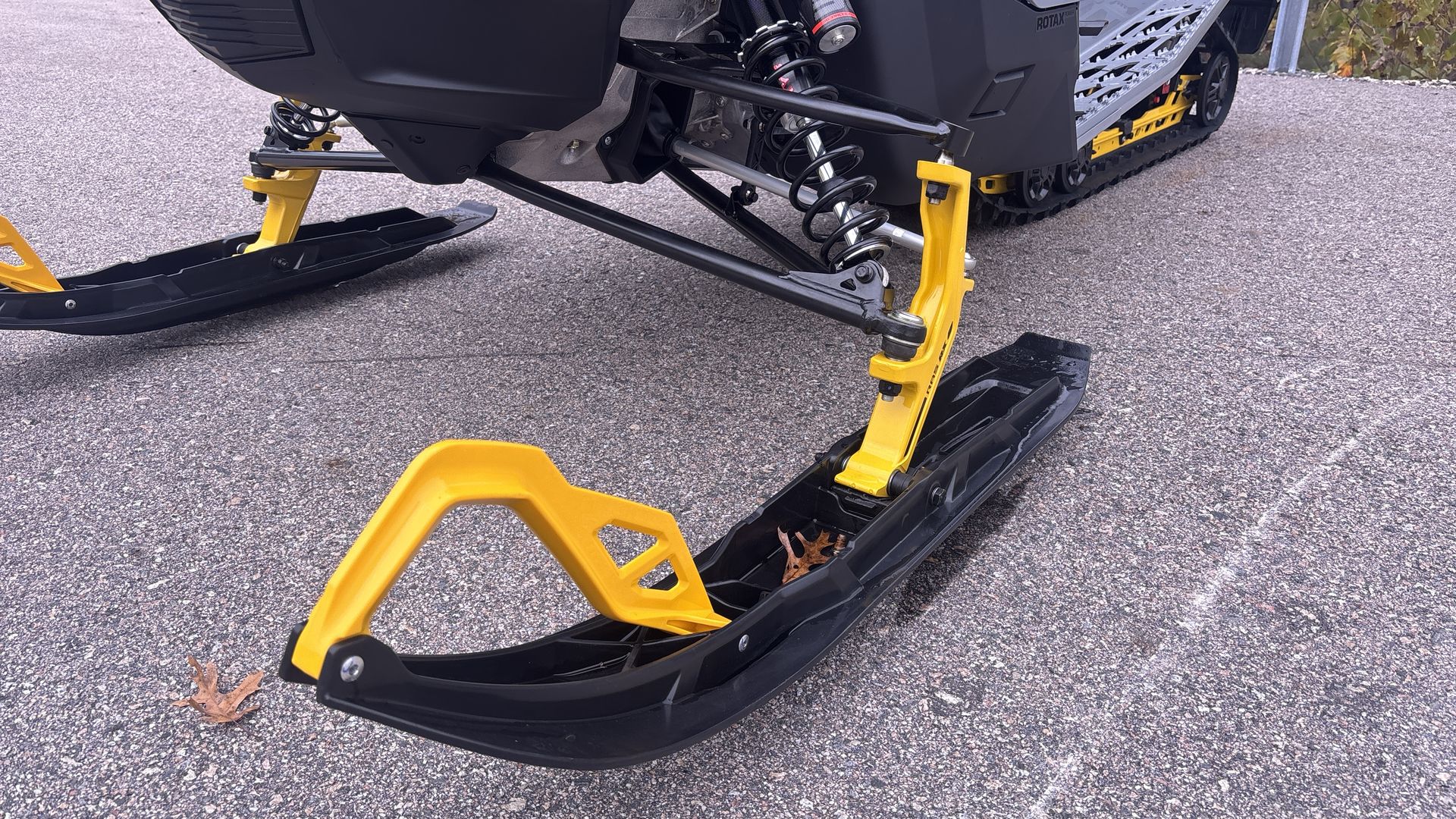 2026 Ski-Doo MXZ Adrenaline with Blizzard Package 600 E-TEC 137 1.25 - Photo 10