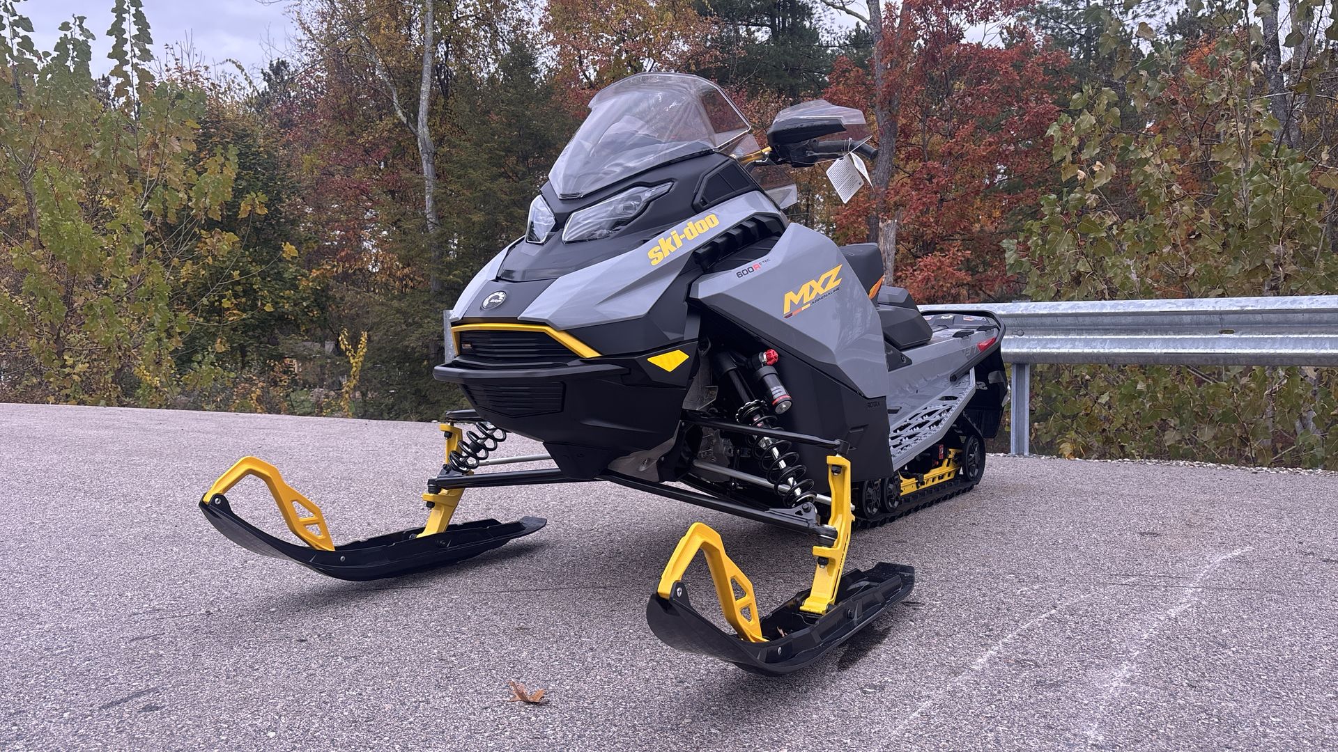 2026 Ski-Doo MXZ Adrenaline with Blizzard Package 600 E-TEC 137 1.25 - Photo 14