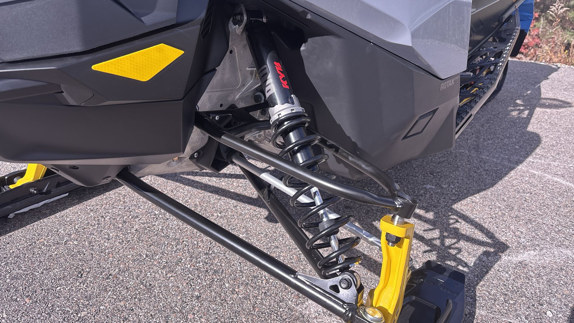 2026 Ski-Doo MXZ ADRENALINE 850 E-TEC 137 1.25 - Photo 14