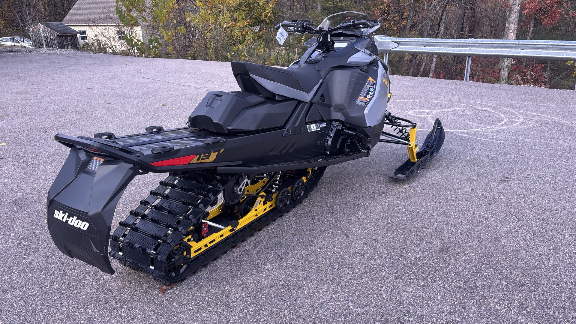 2026 Ski-Doo MXZ ADRENALINE 600R E-TEC 137 1.25 - Photo 7