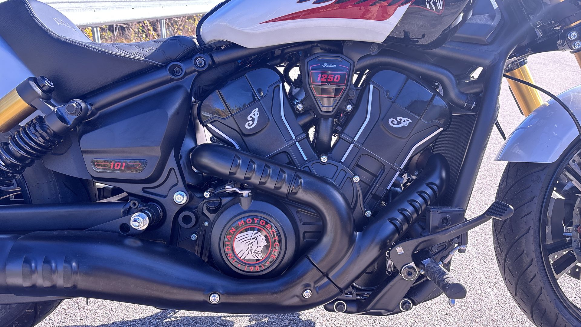 2025 Indian Motorcycle N25SSE77A0 - Photo 15