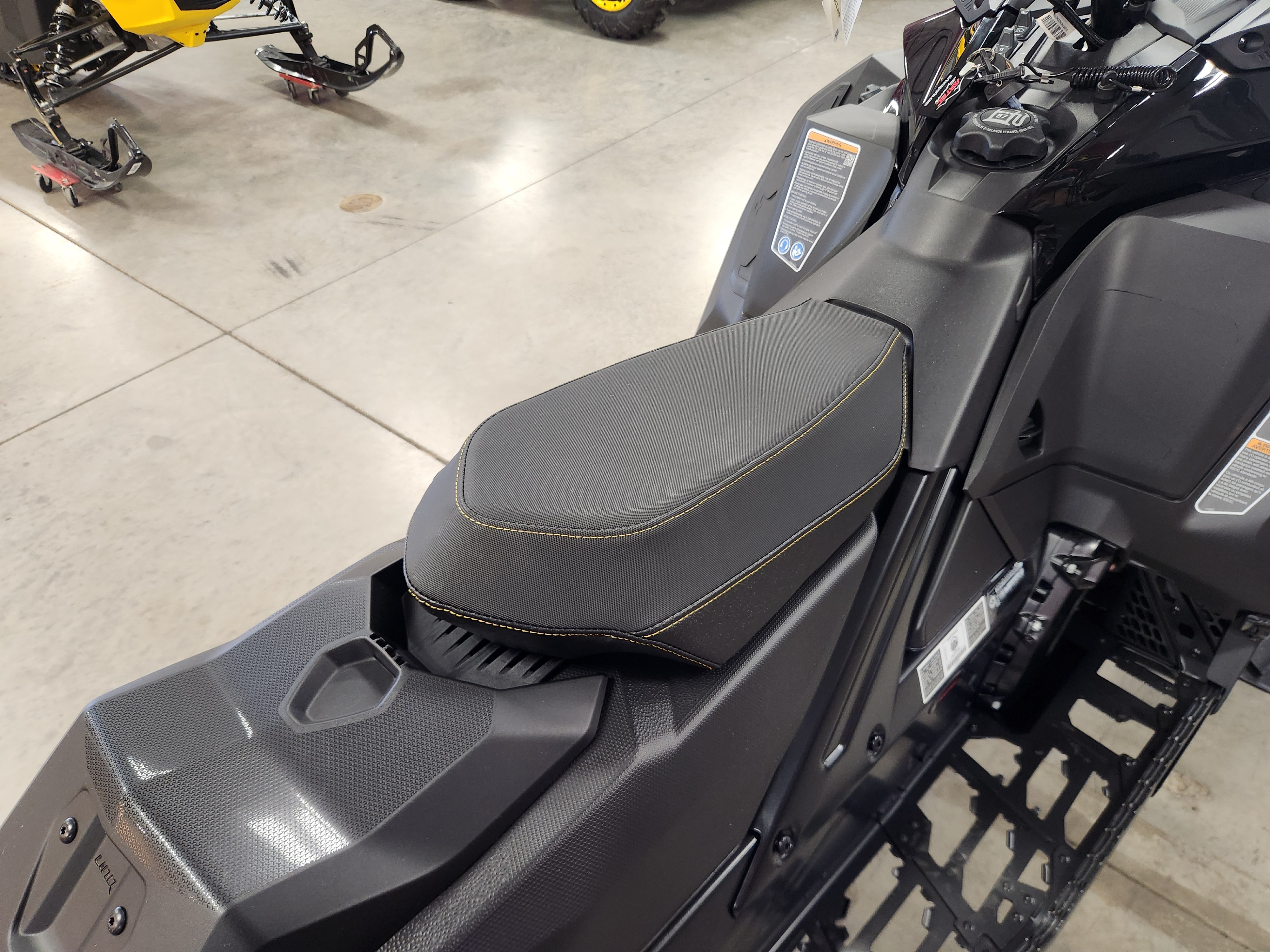 2025 Ski-Doo Summit NEO + 600 EFI Hurricane 1.75 with FlexEdge - Photo 7