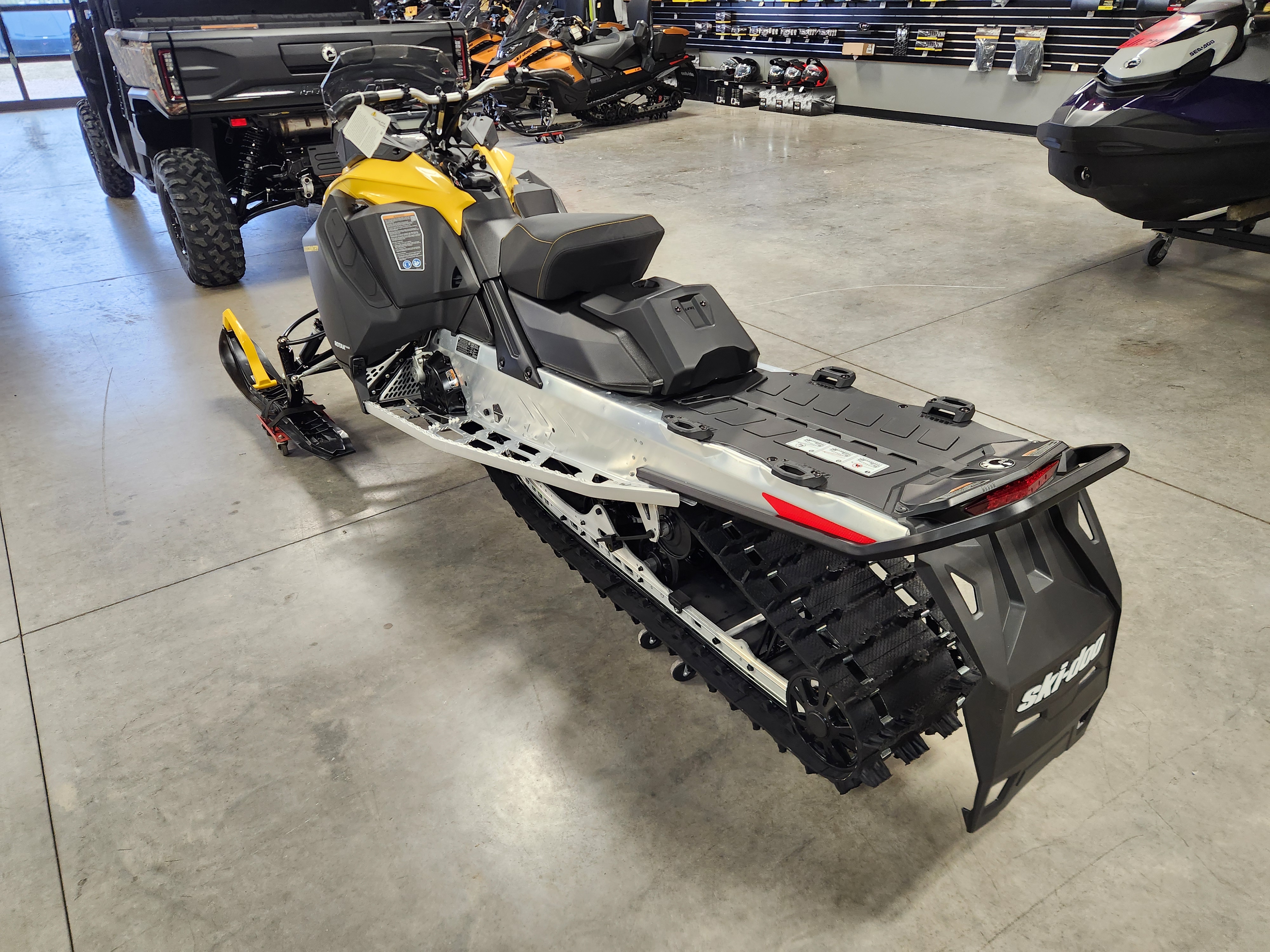 2025 Ski-Doo Backcountry Sport 600 EFI 146 1.6 - Photo 3