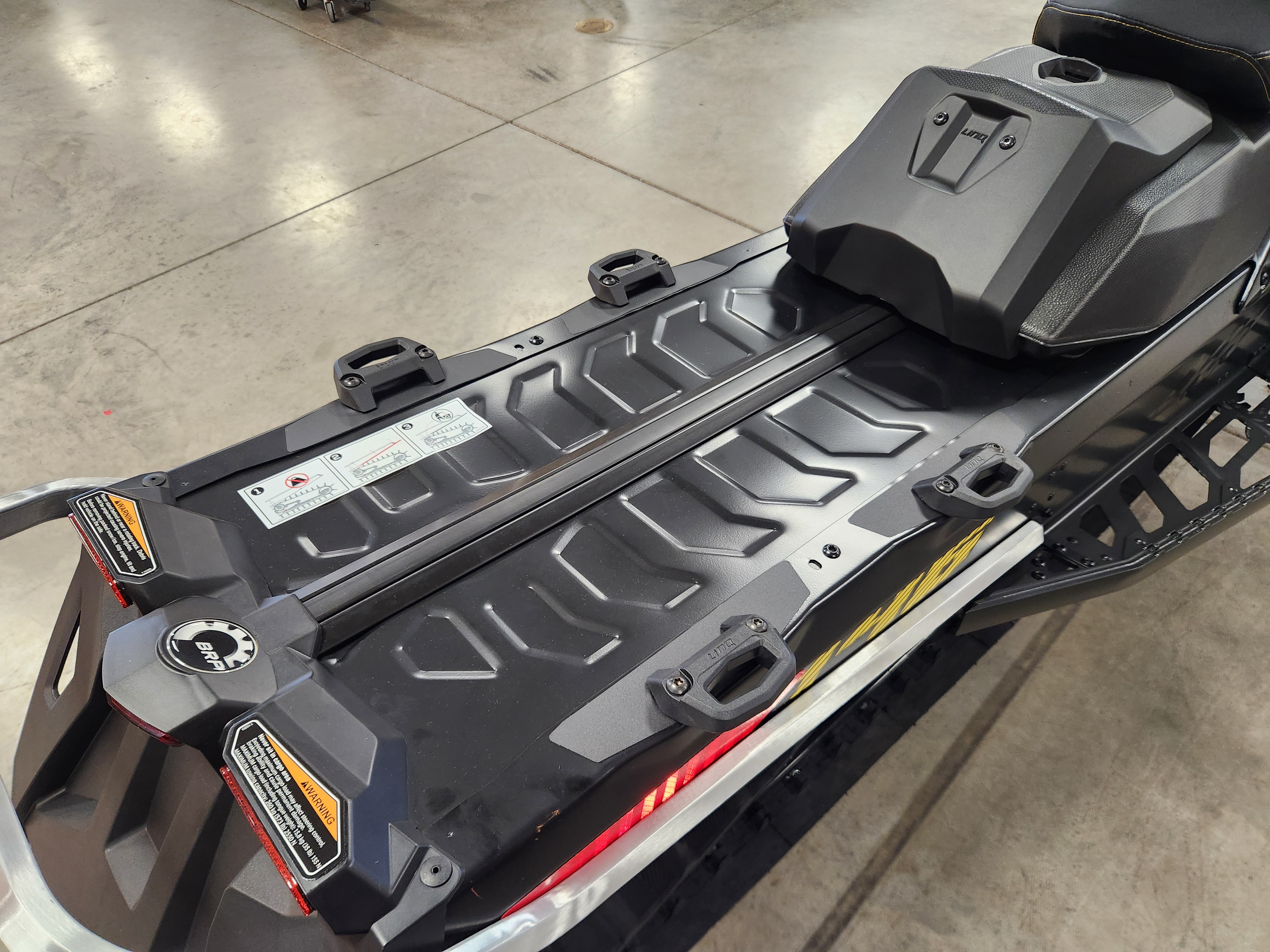 2025 Ski-Doo Summit® NEO + 600 EFI Hurricane 1.75 with FlexEdge - Photo 5