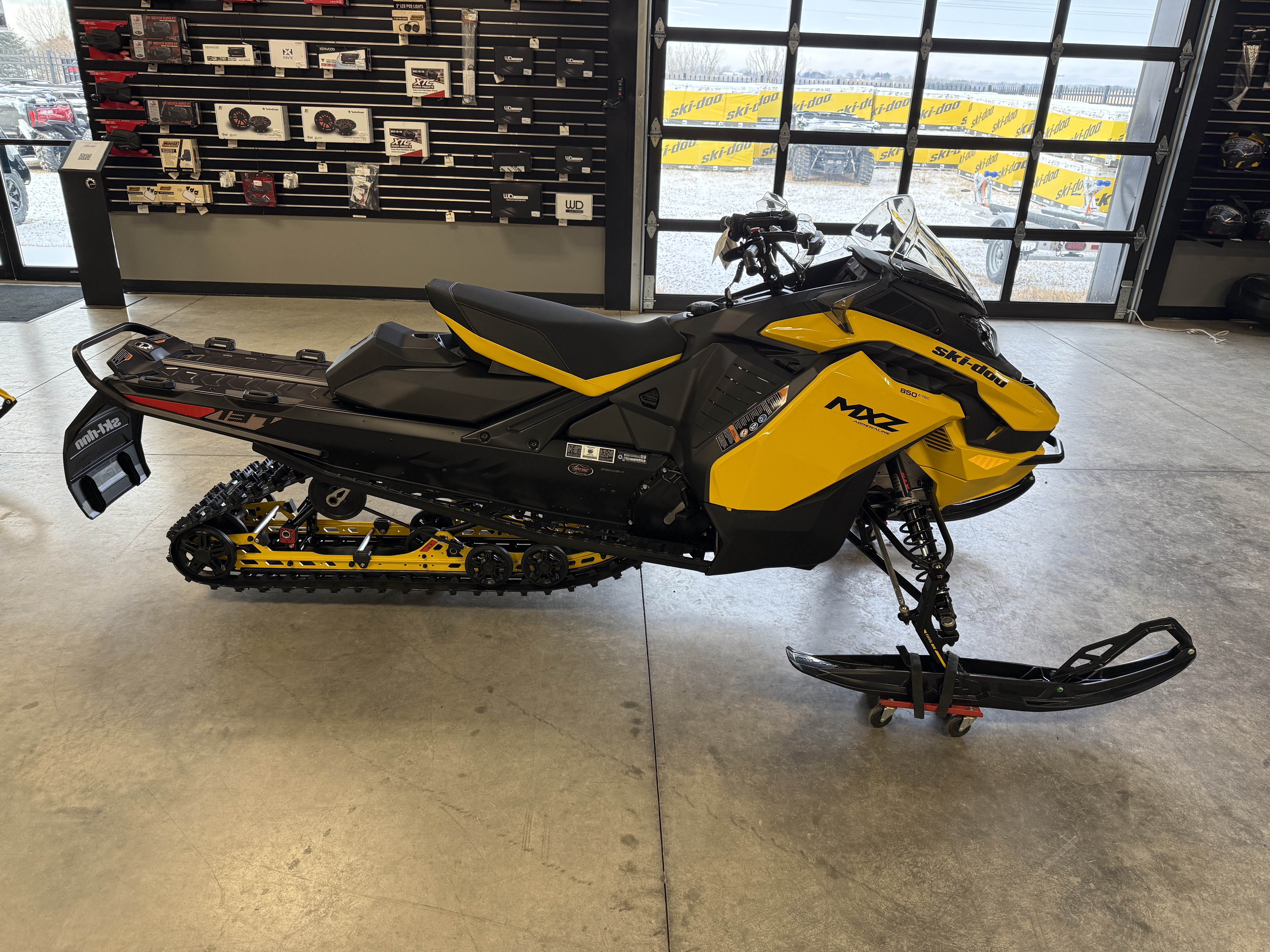 2025 Ski-Doo MXZ Adrenaline 850 E-TEC 137 1.25 - Photo 5