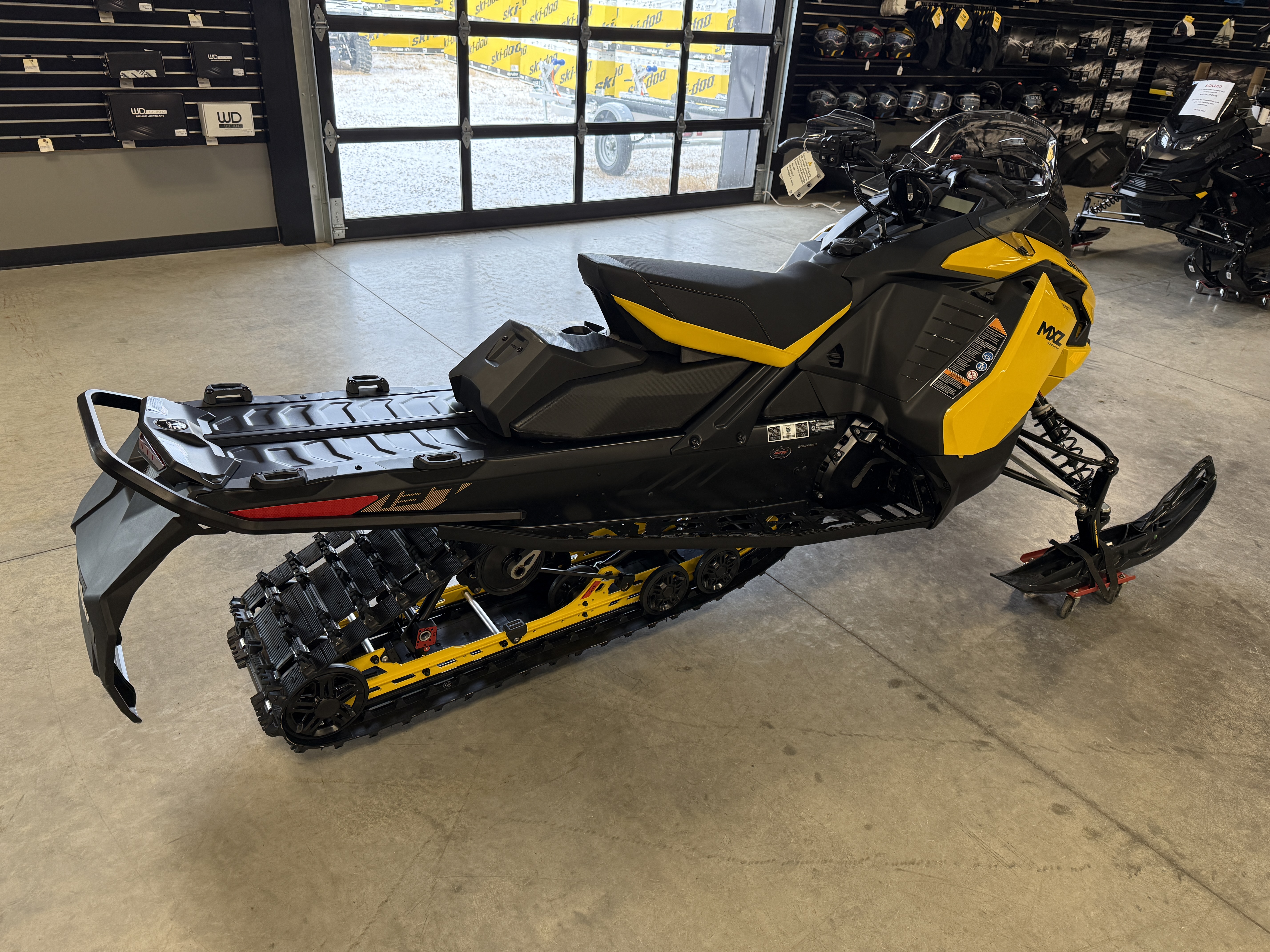 2025 Ski-Doo MXZ Adrenaline 850 E-TEC 137 1.25 - Photo 6