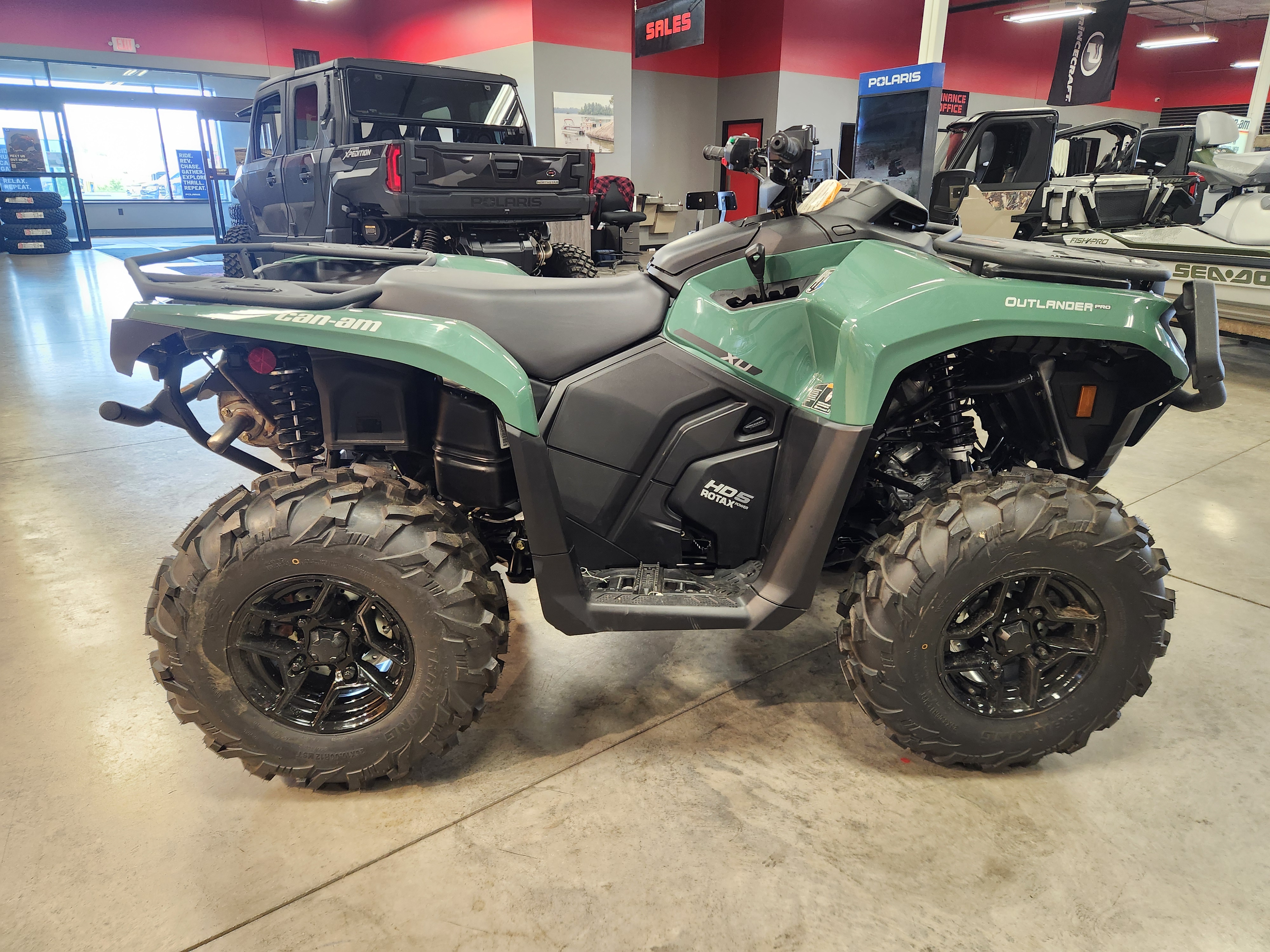 2025 Can-Am ATV OUTL PRO XU HD5 GN 25 - Photo 6
