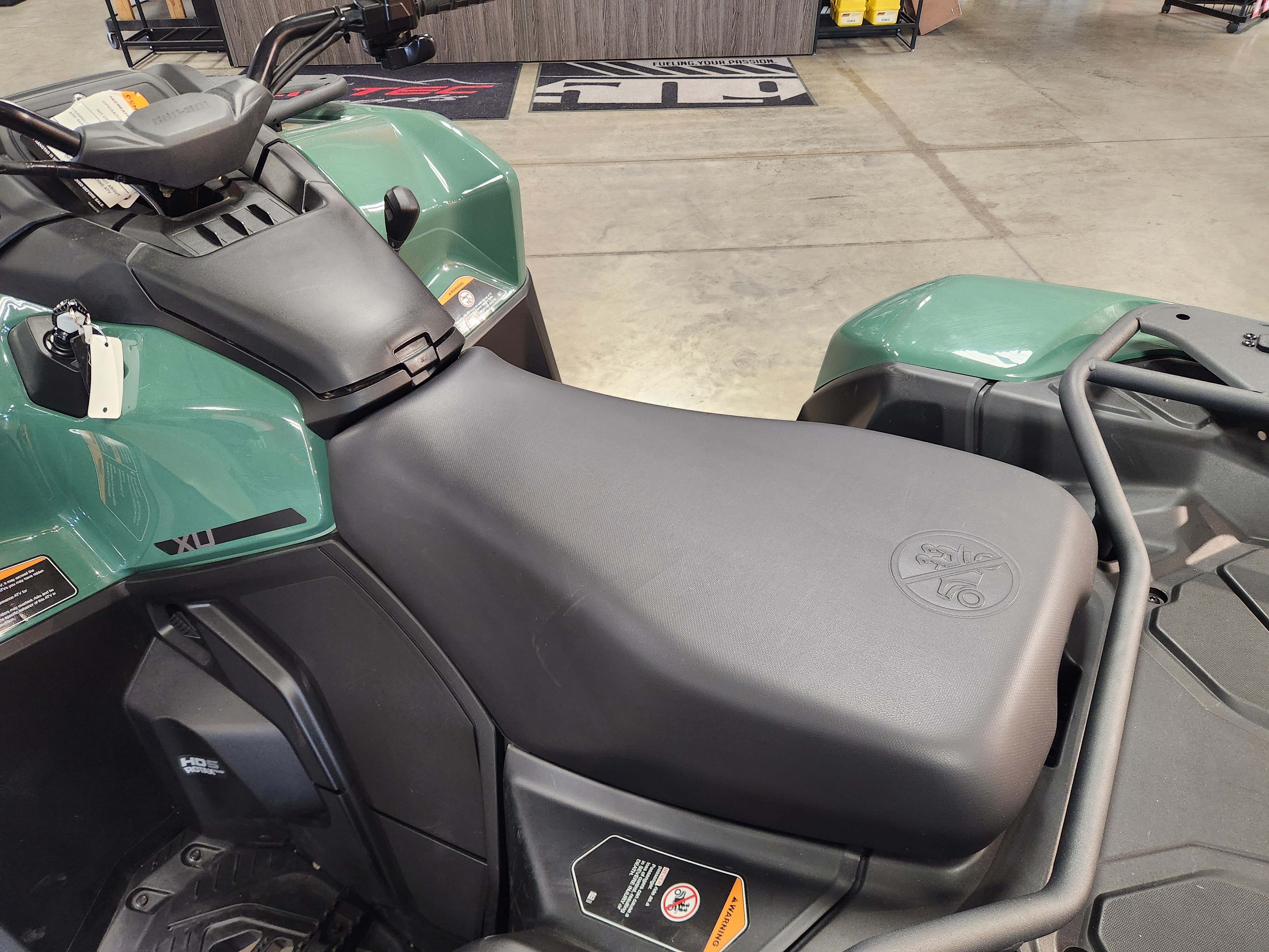 2025 Can-Am ATV OUTL PRO XU HD5 GN 25 - Photo 12