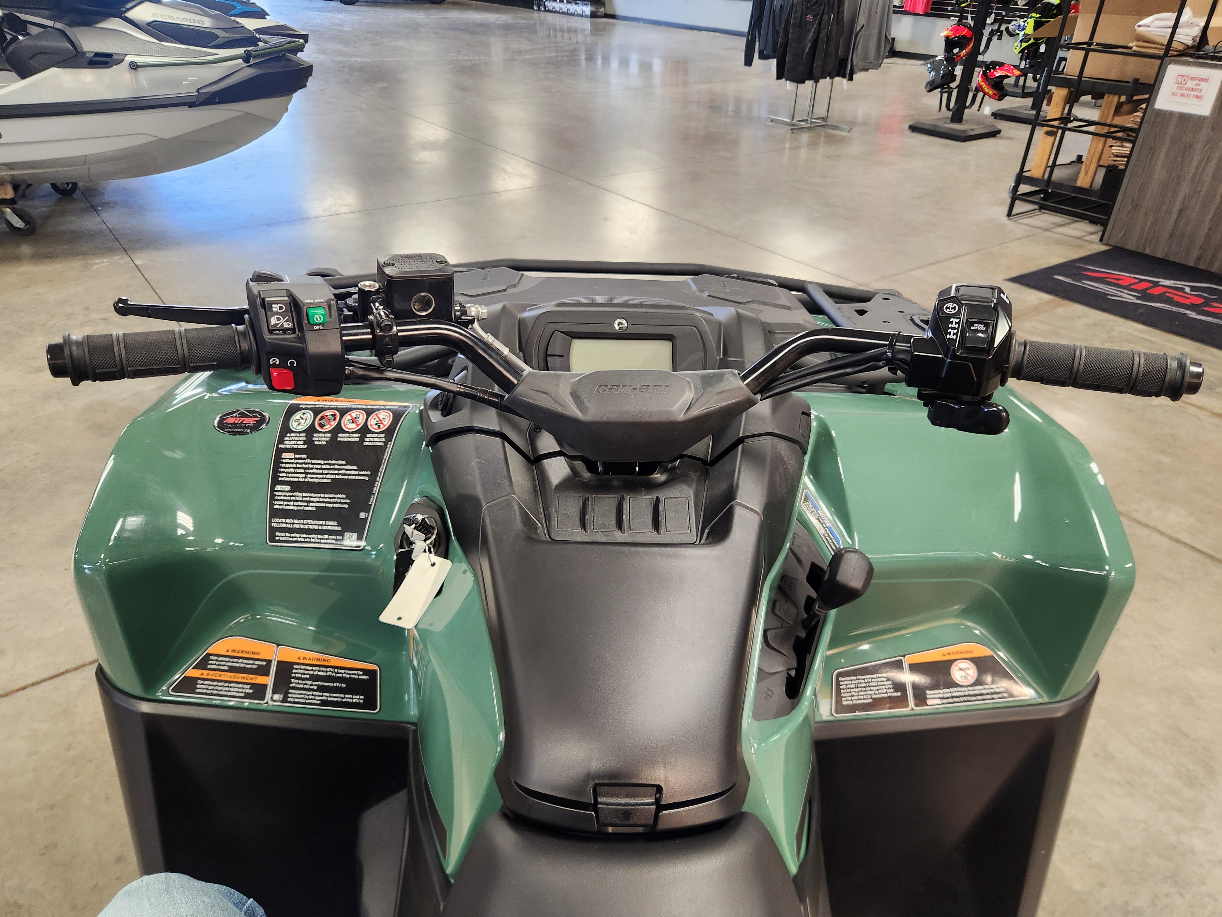 2025 Can-Am ATV OUTL PRO XU HD5 GN 25 - Photo 14