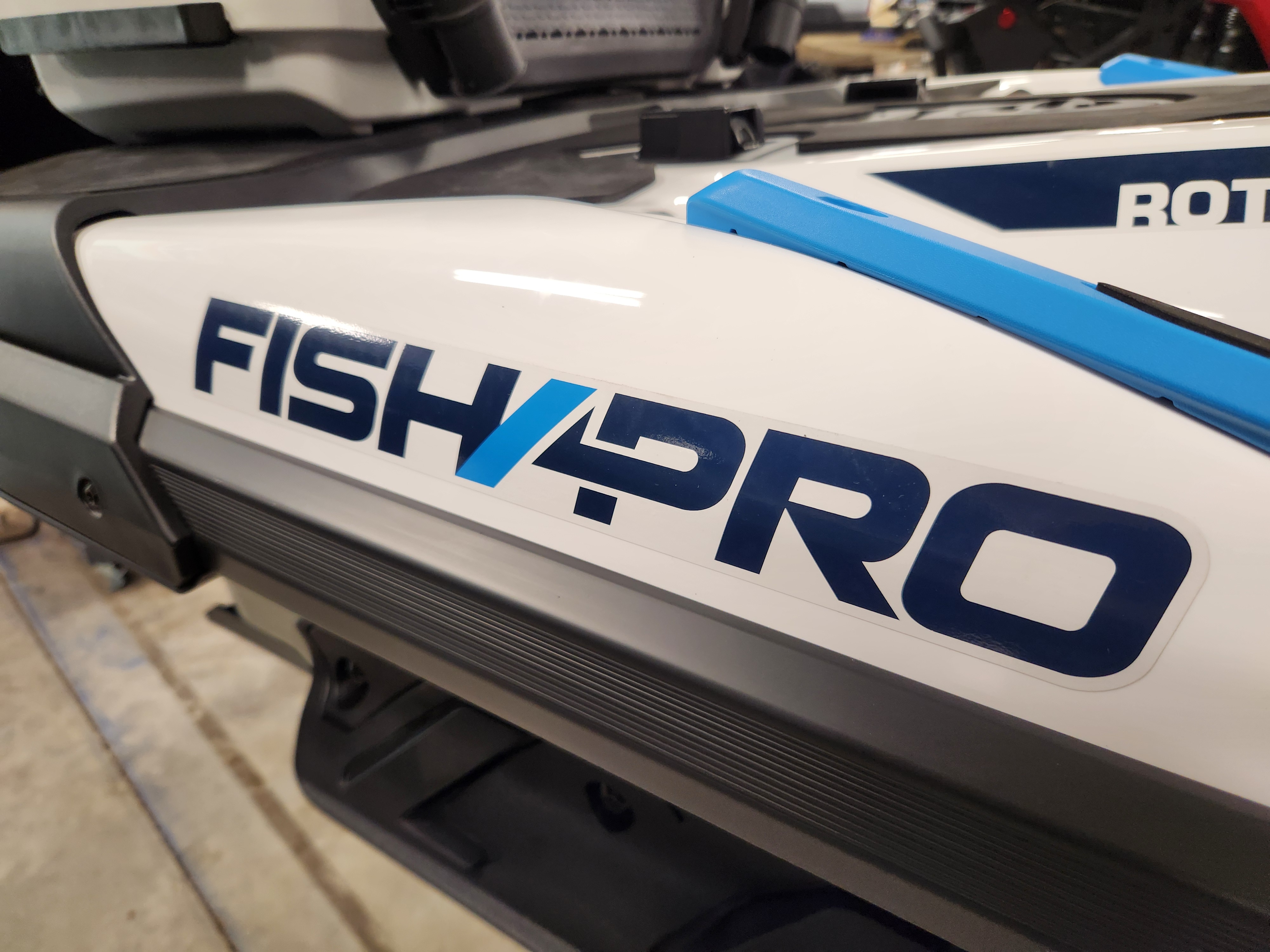 2025 Sea-Doo PWC FISHP S 170 AUD WH IBR IDF 25 - Photo 11