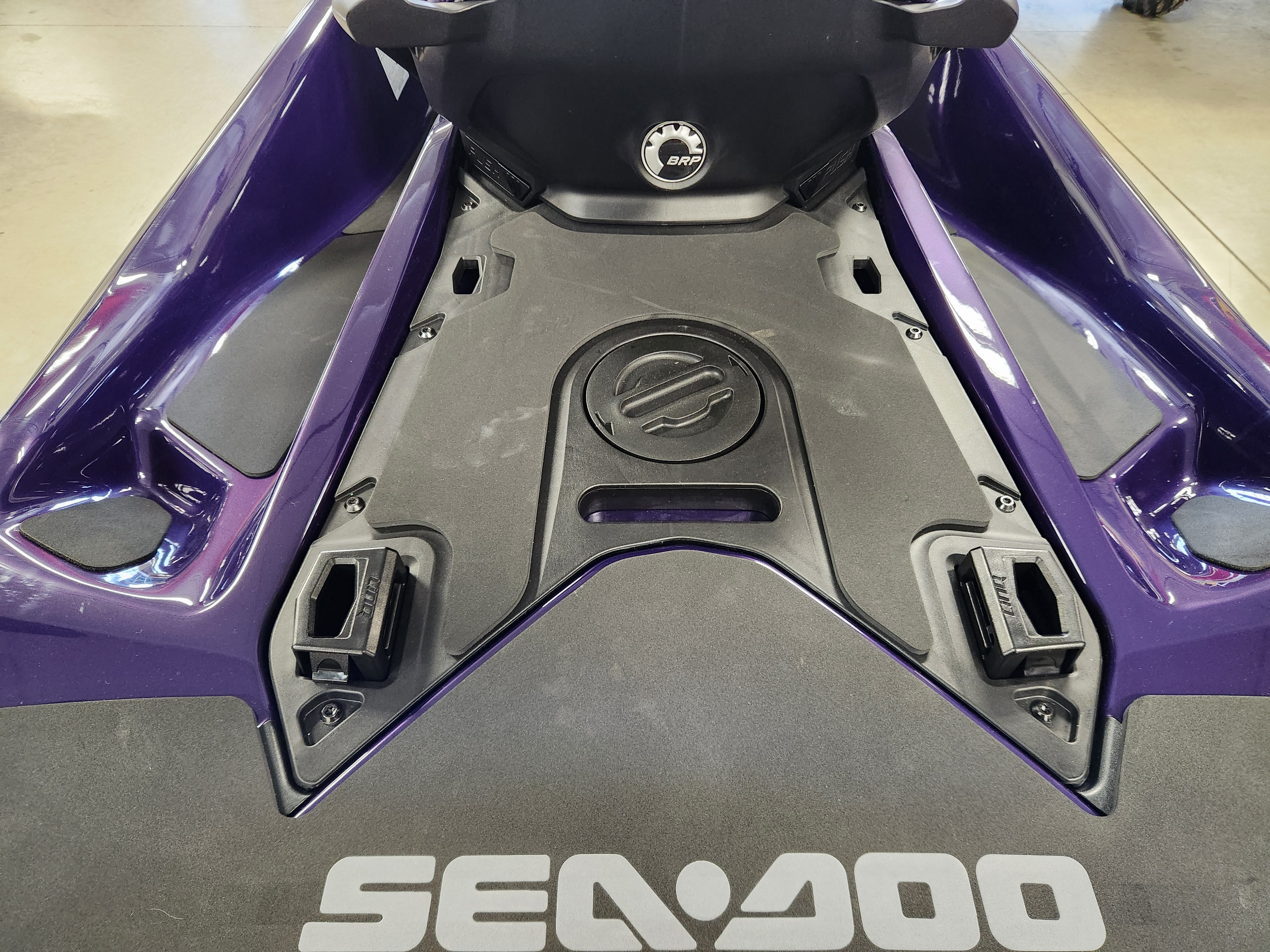 2025 Sea-Doo PWC GTI SE 170 PR IBR 25 - Photo 9