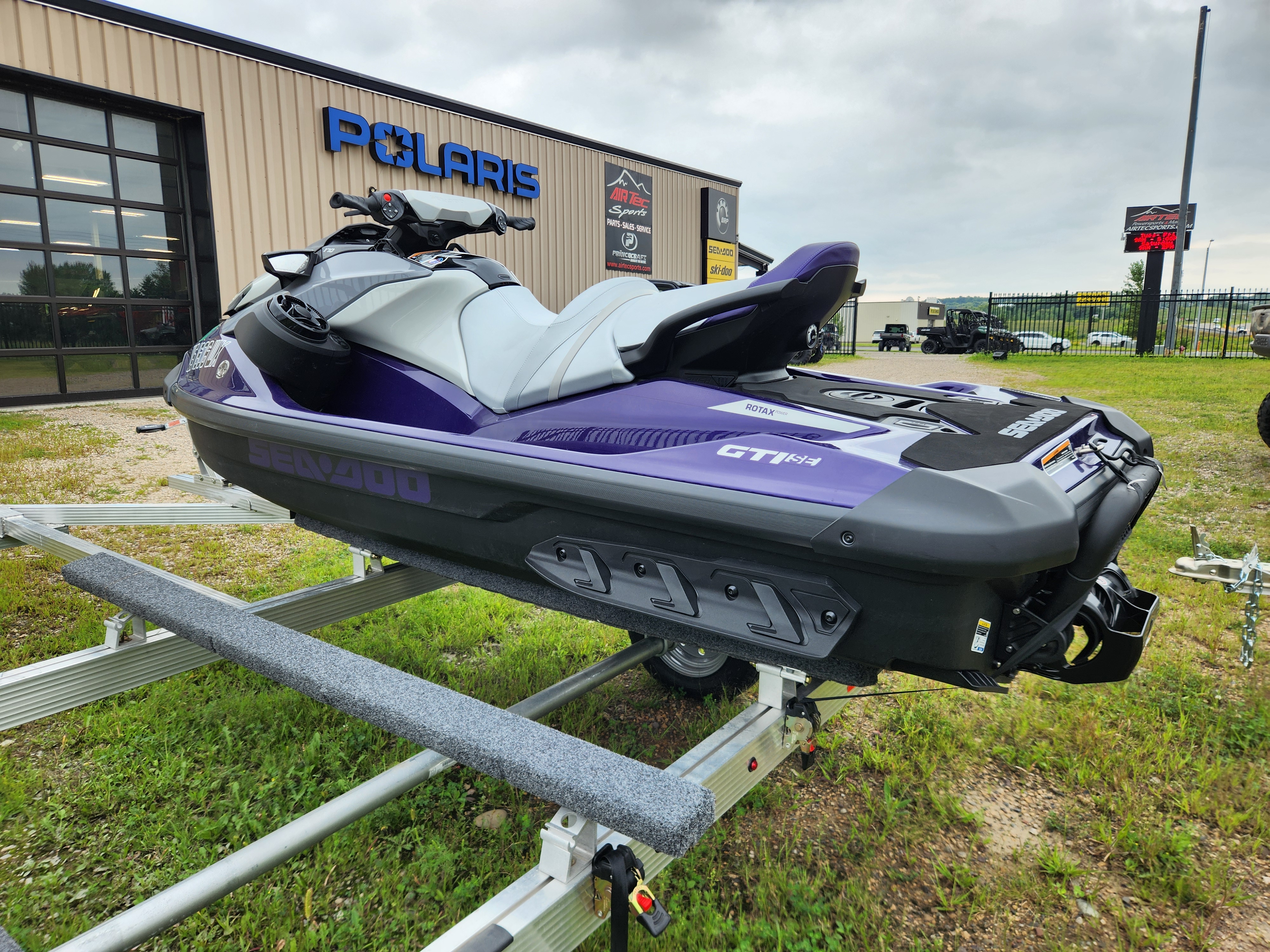2025 Sea-Doo PWC GTI SE 170 AUD PR IBR IDF 25 - Photo 5