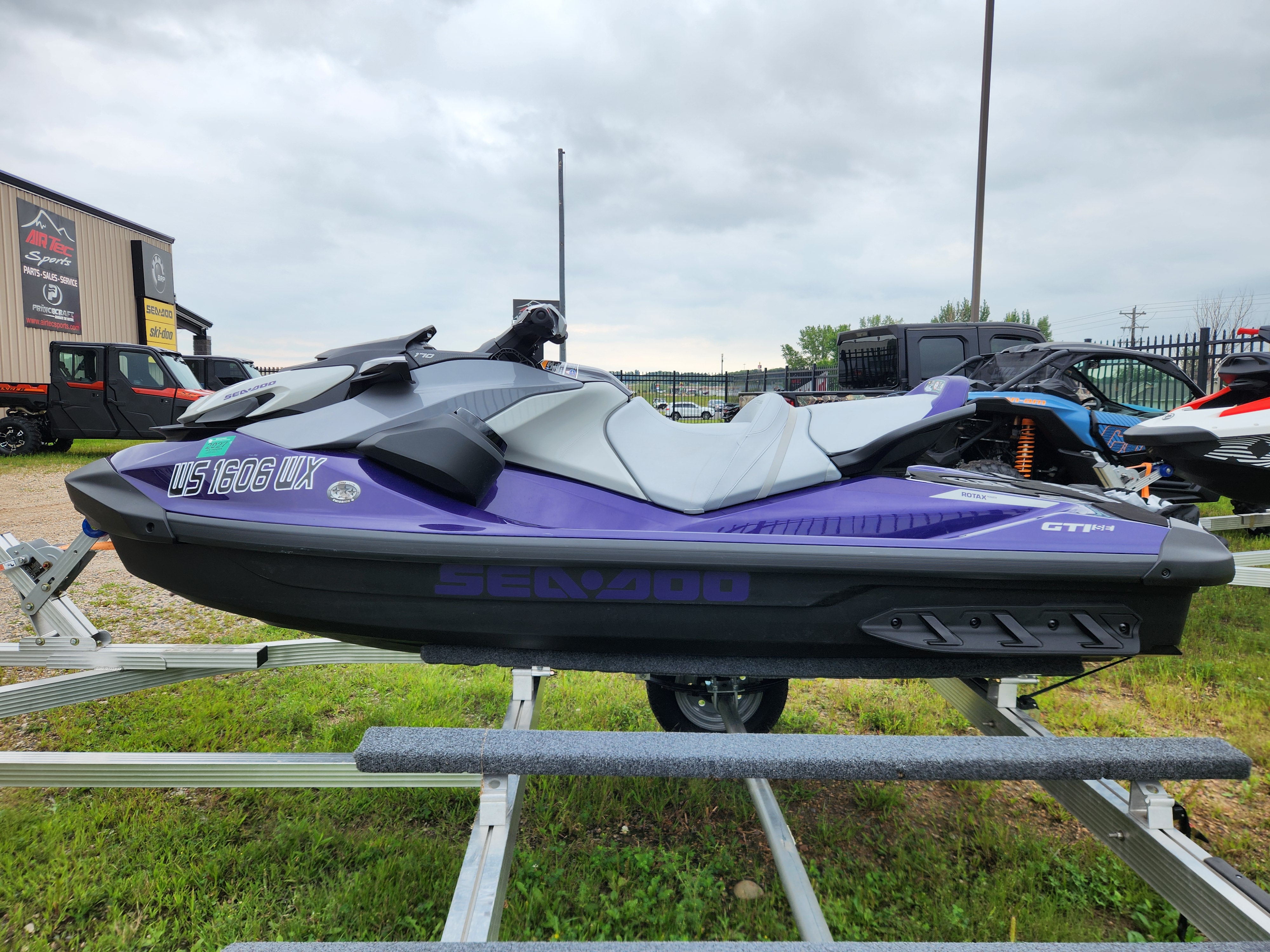 2025 Sea-Doo PWC GTI SE 170 AUD PR IBR IDF 25 - Photo 6