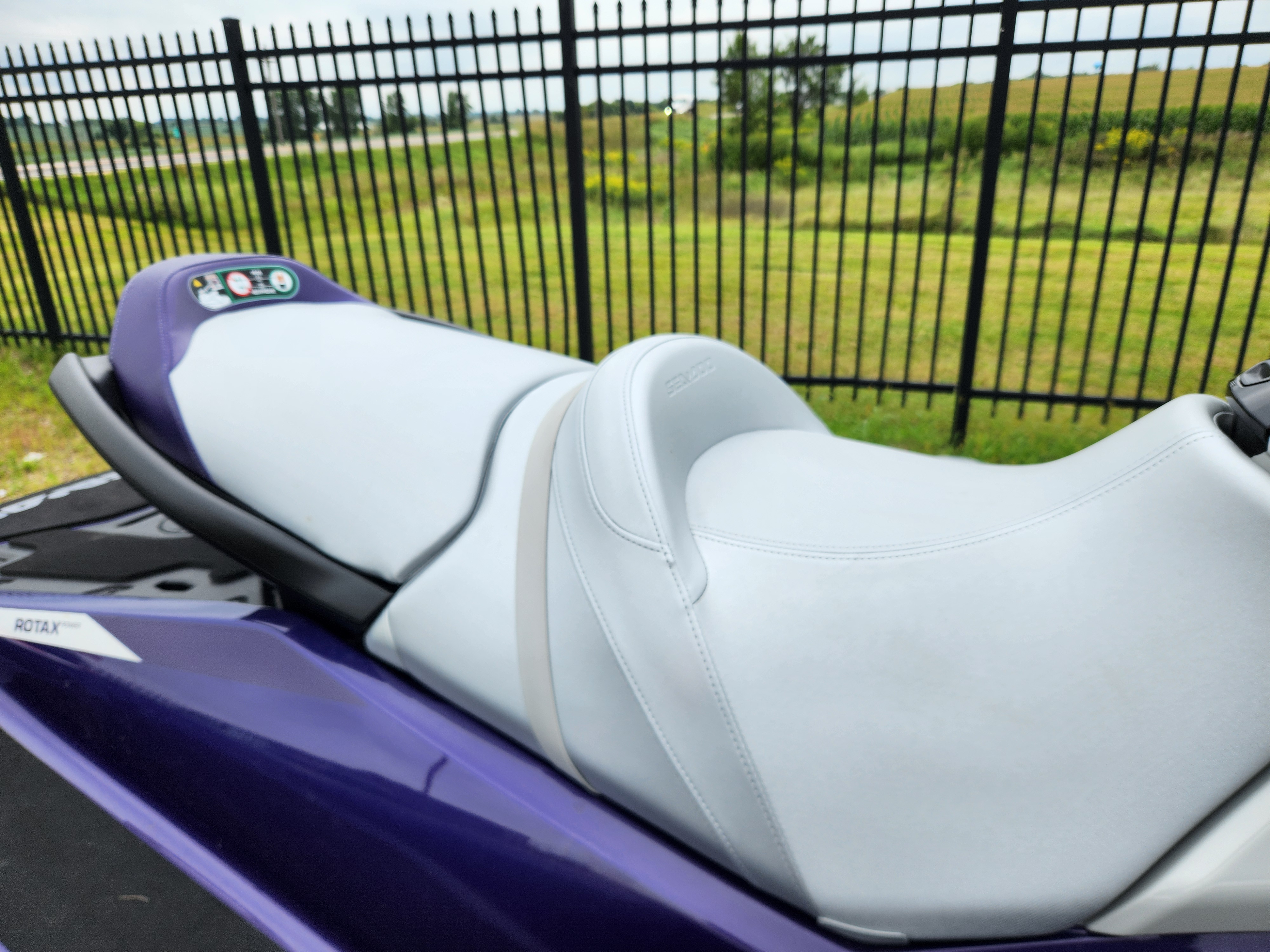 2025 Sea-Doo PWC GTI SE 170 AUD PR IBR IDF 25 - Photo 9