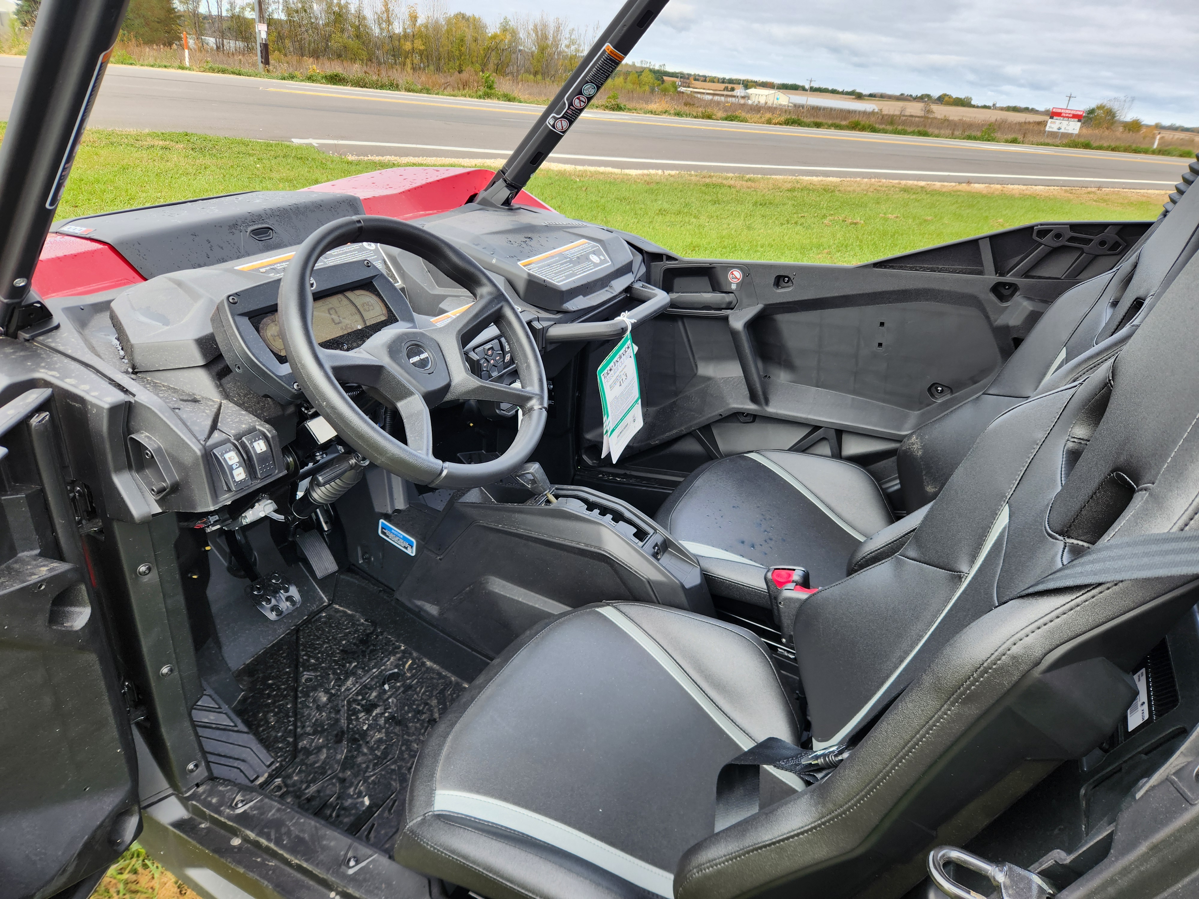 2026 Can-Am SSV COM XT 64 1000R RD 26 XT-P 1000R - Photo 9