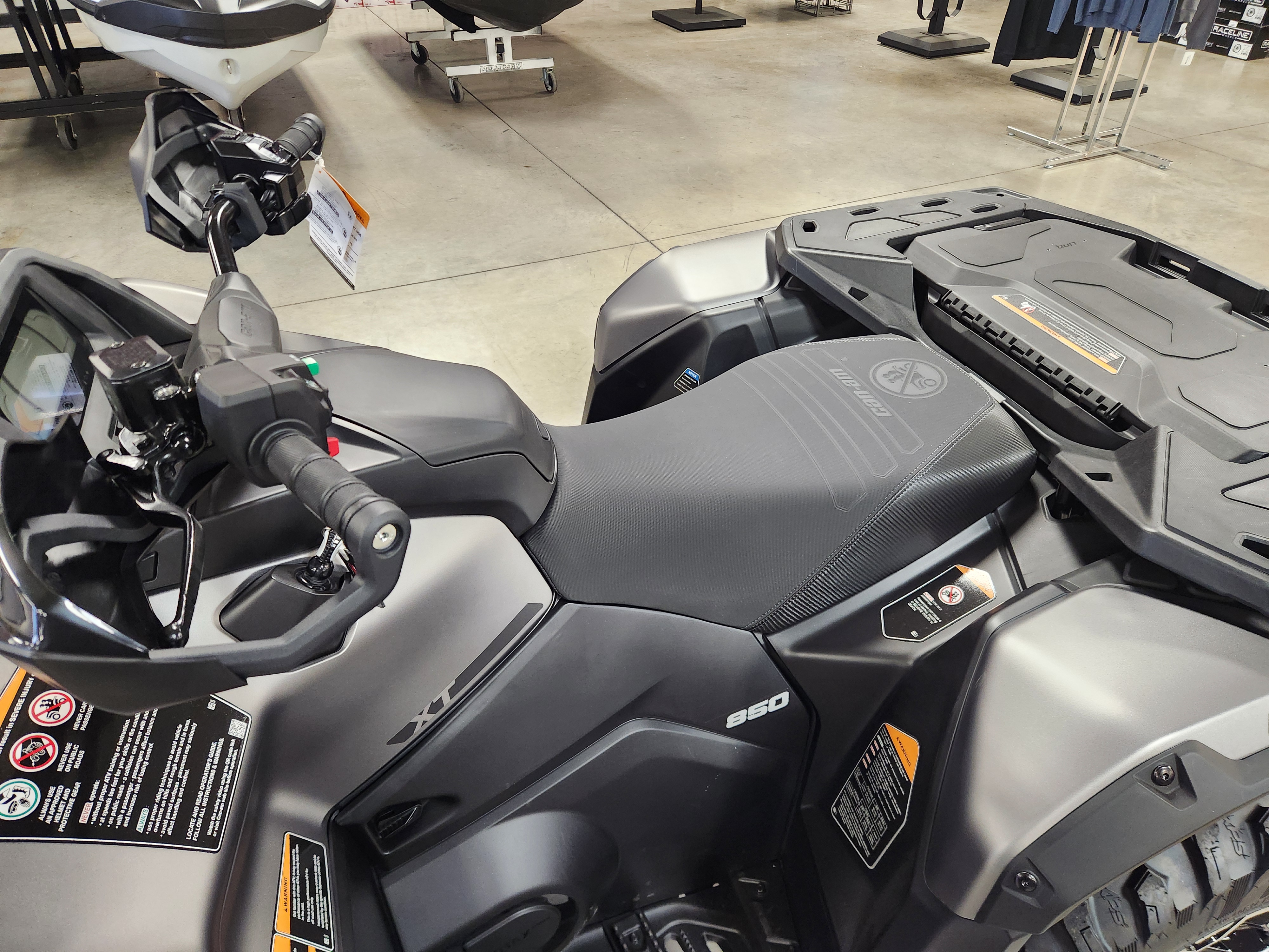 2026 Can-Am ATV OUTL XT 850 GY 26 - Photo 10