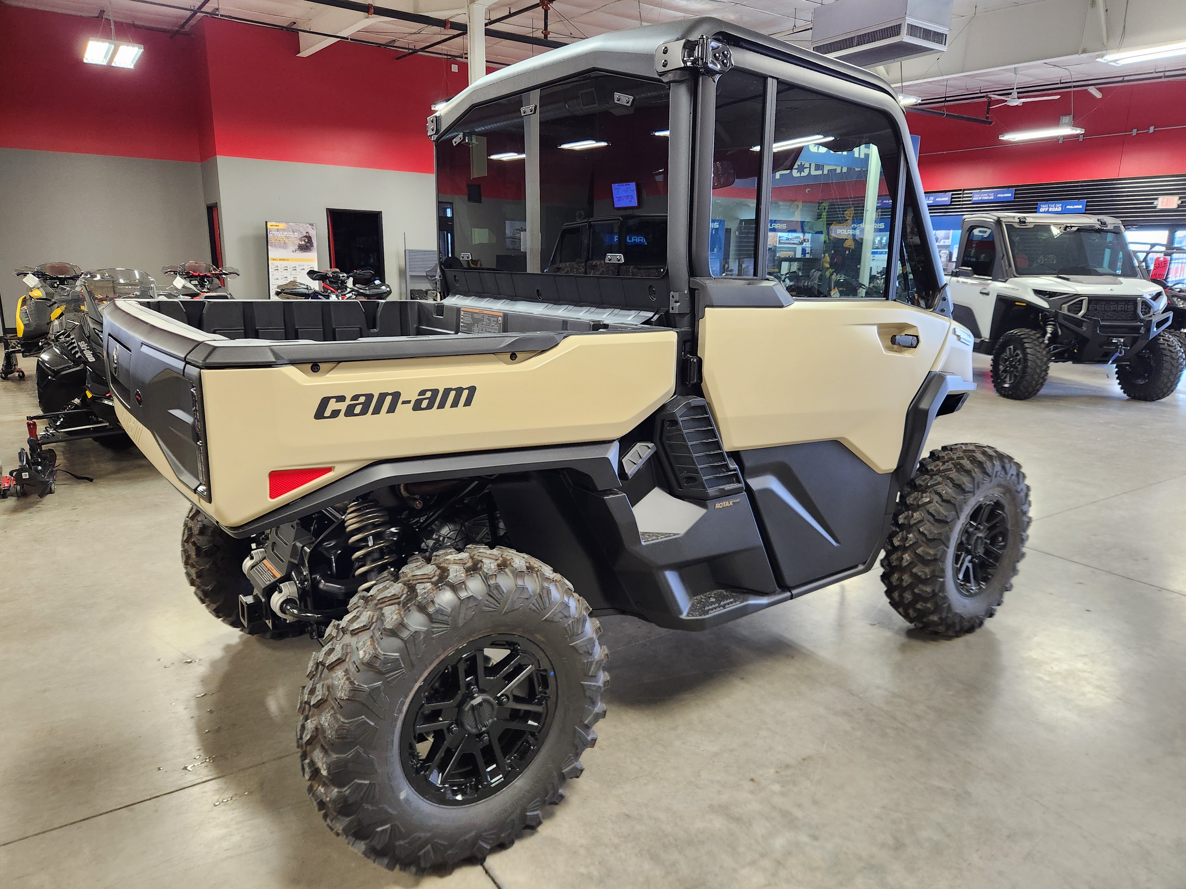 2026 Can-Am SSV DEF LTD 65 HD11 TN HB 26 Limited HD11 - Photo 5
