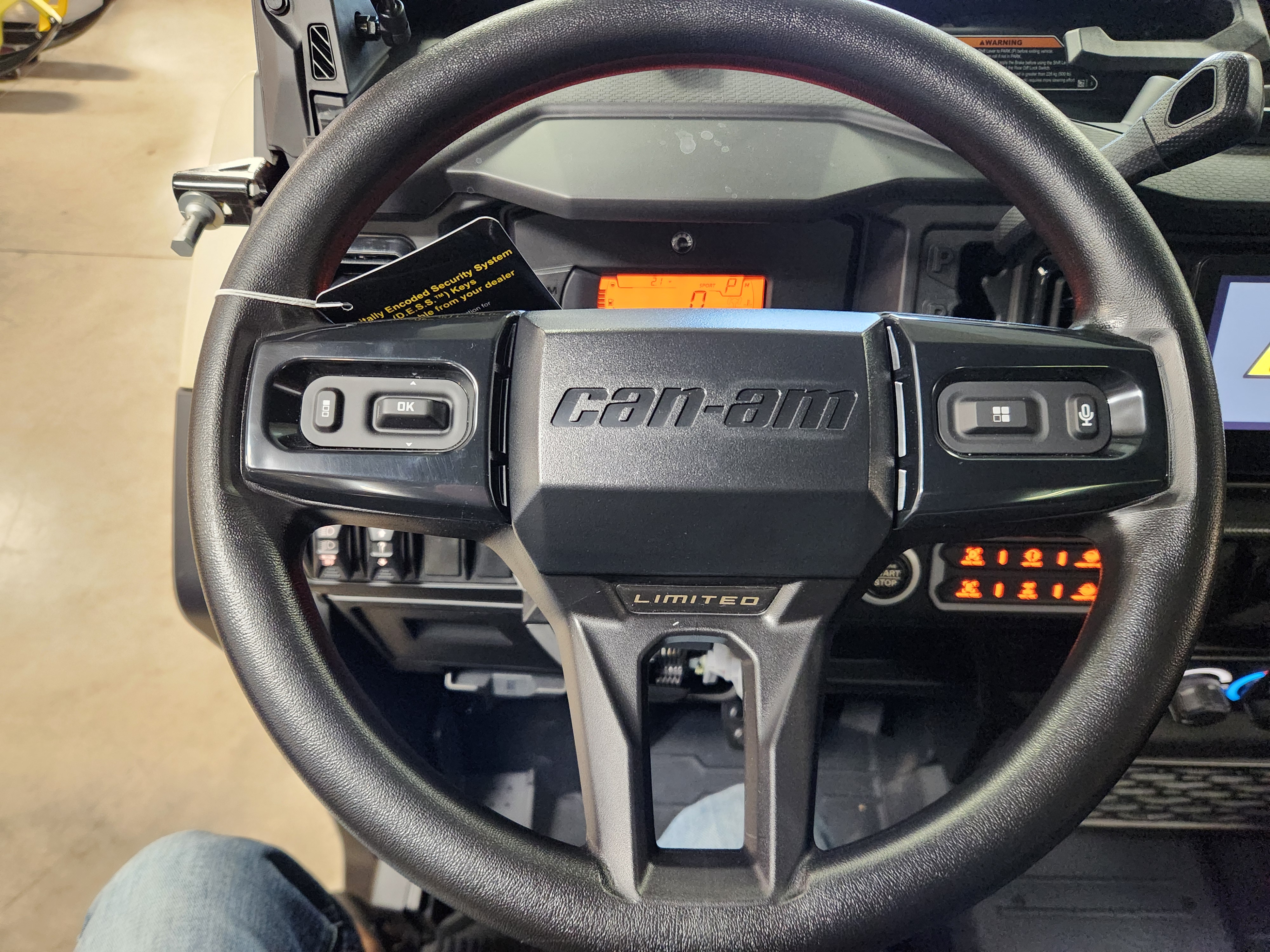 2026 Can-Am SSV DEF LTD 65 HD11 TN HB 26 Limited HD11 - Photo 11