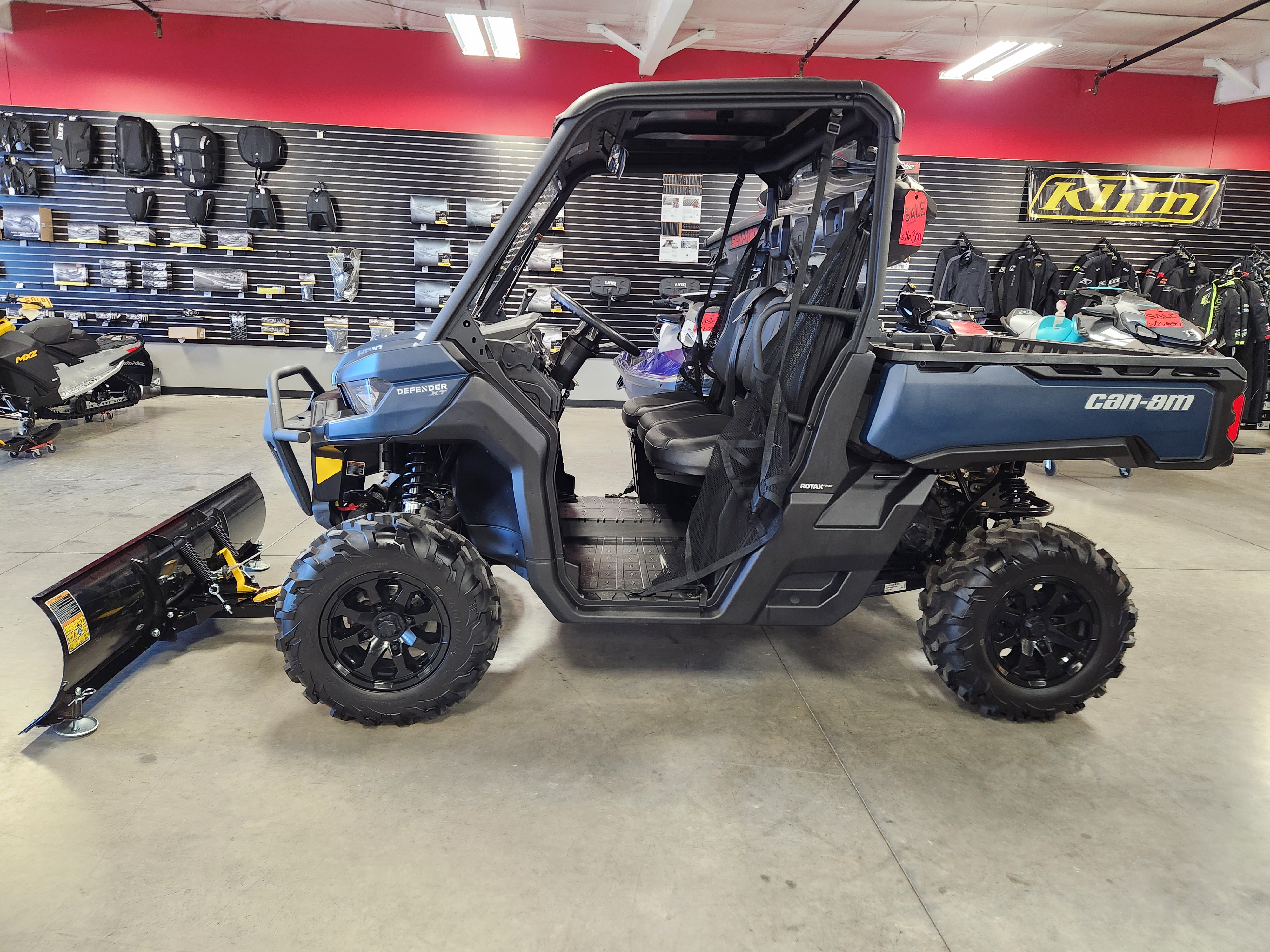 2025 Can-Am SSV DEF XT 64 HD10 BE 25 XT HD10 - Photo 2