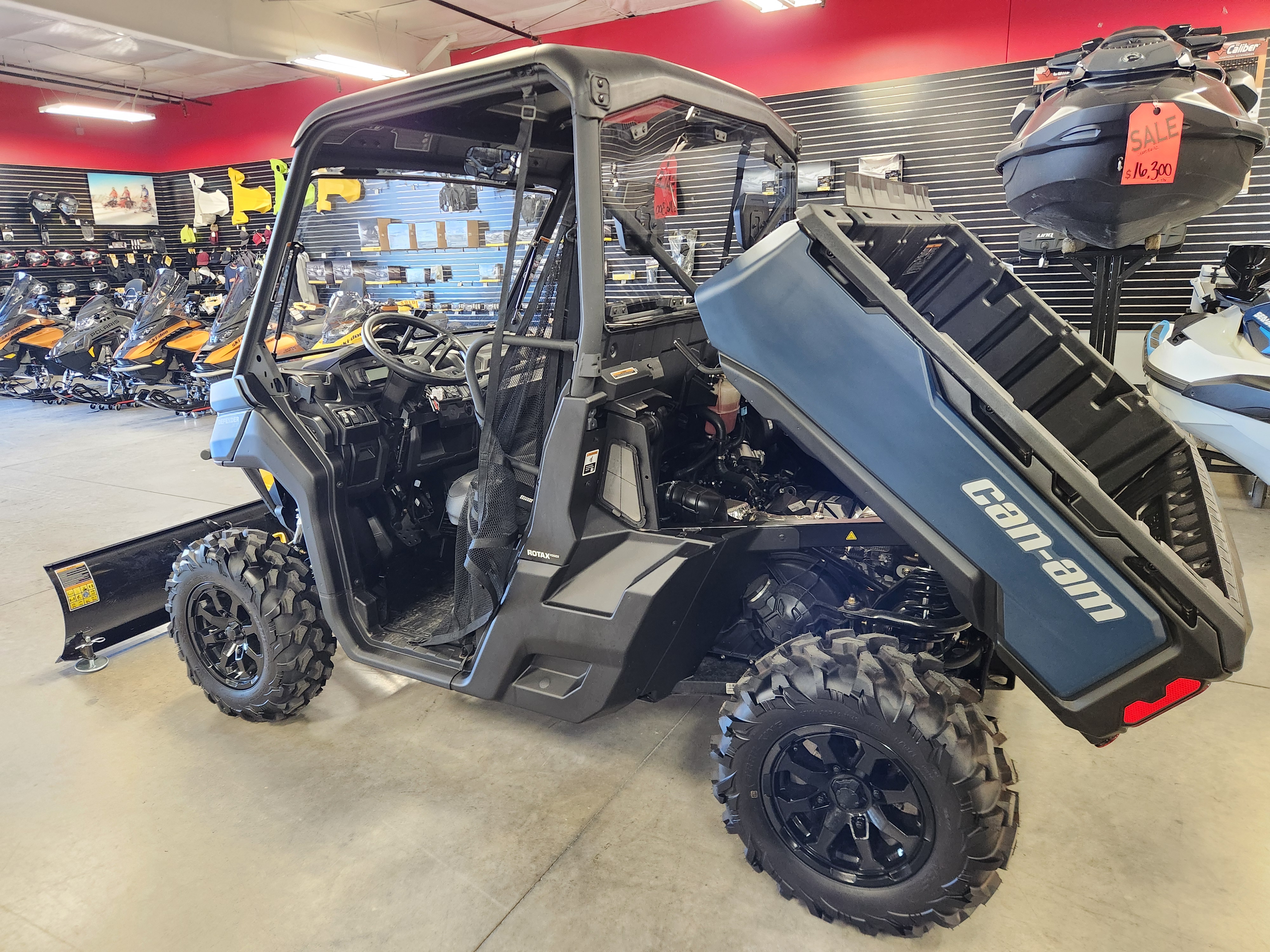 2025 Can-Am SSV DEF XT 64 HD10 BE 25 XT HD10 - Photo 3