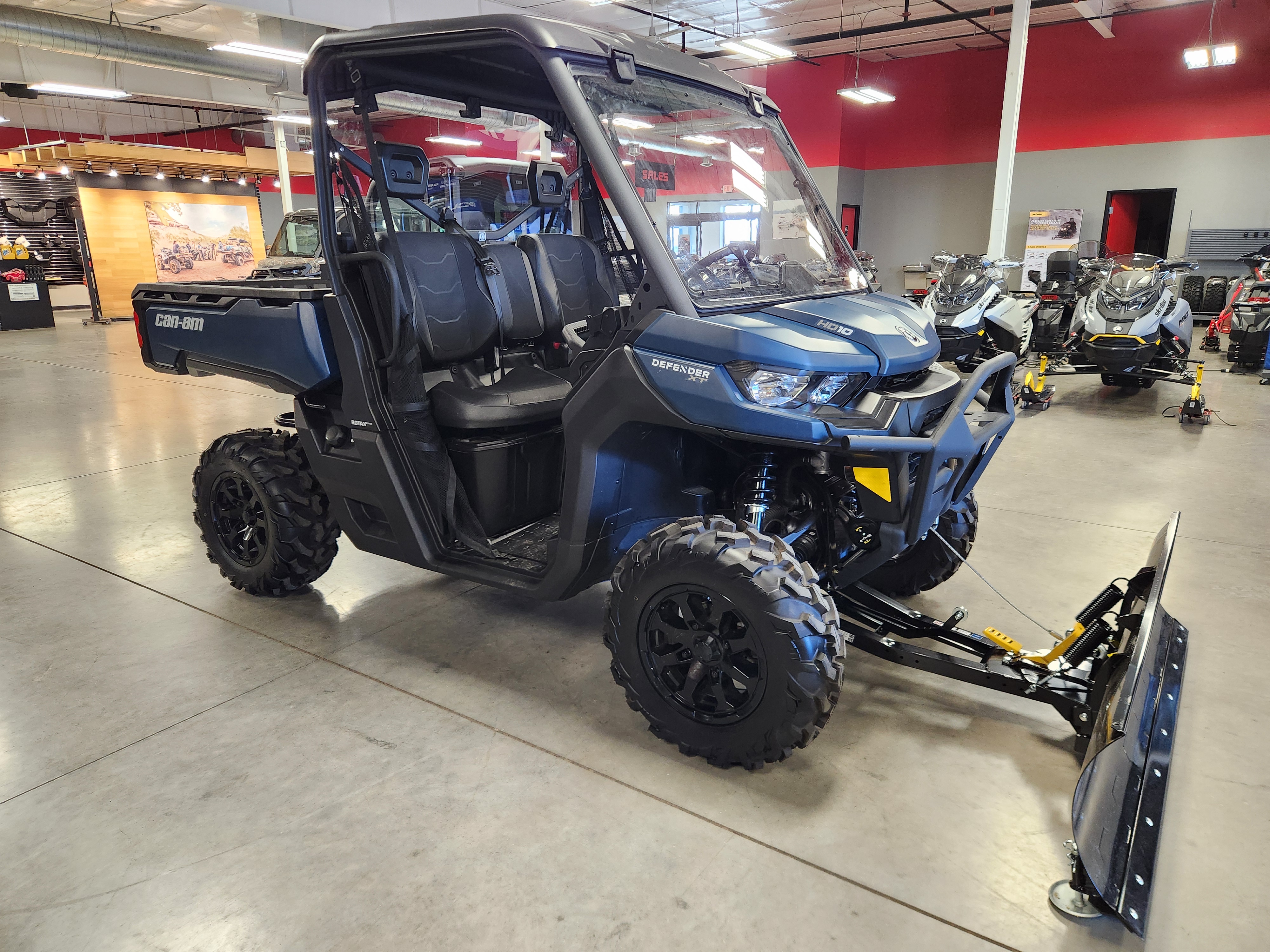 2025 Can-Am SSV DEF XT 64 HD10 BE 25 XT HD10 - Photo 6