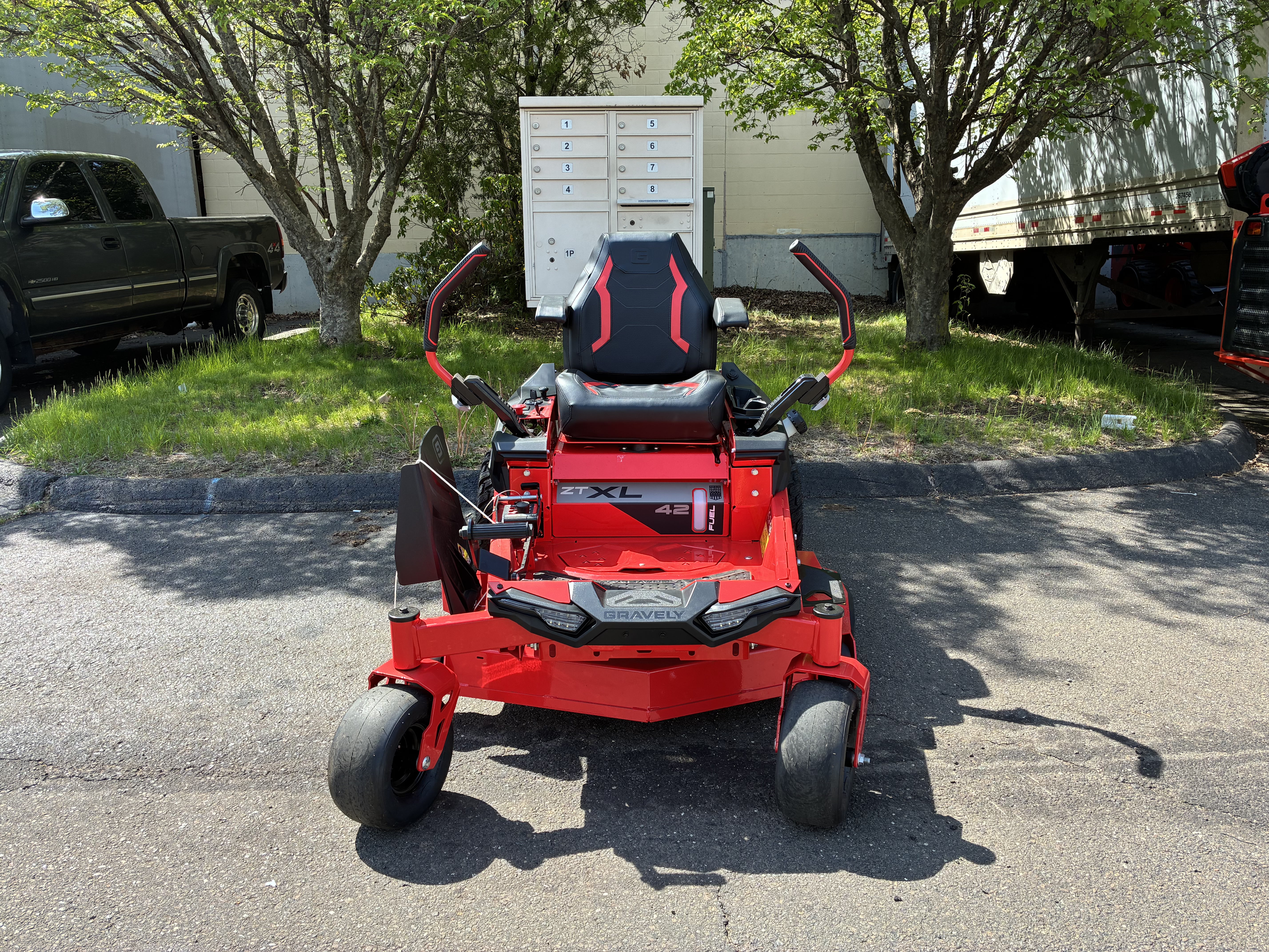 ？？？ New Commercial Lawn Mowers Tuttle Outdoor Power