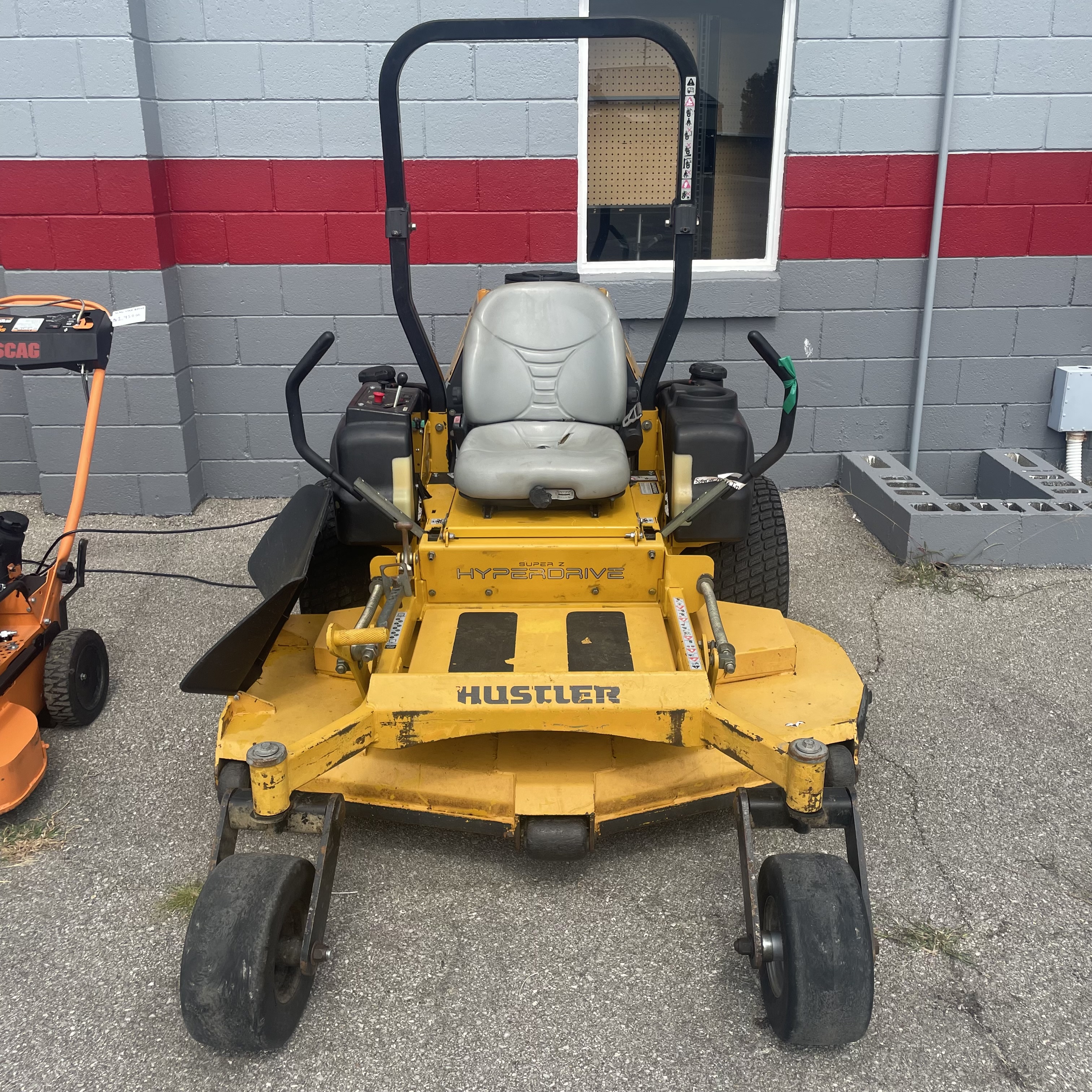 2011 Hustler Turf Equipment 930875