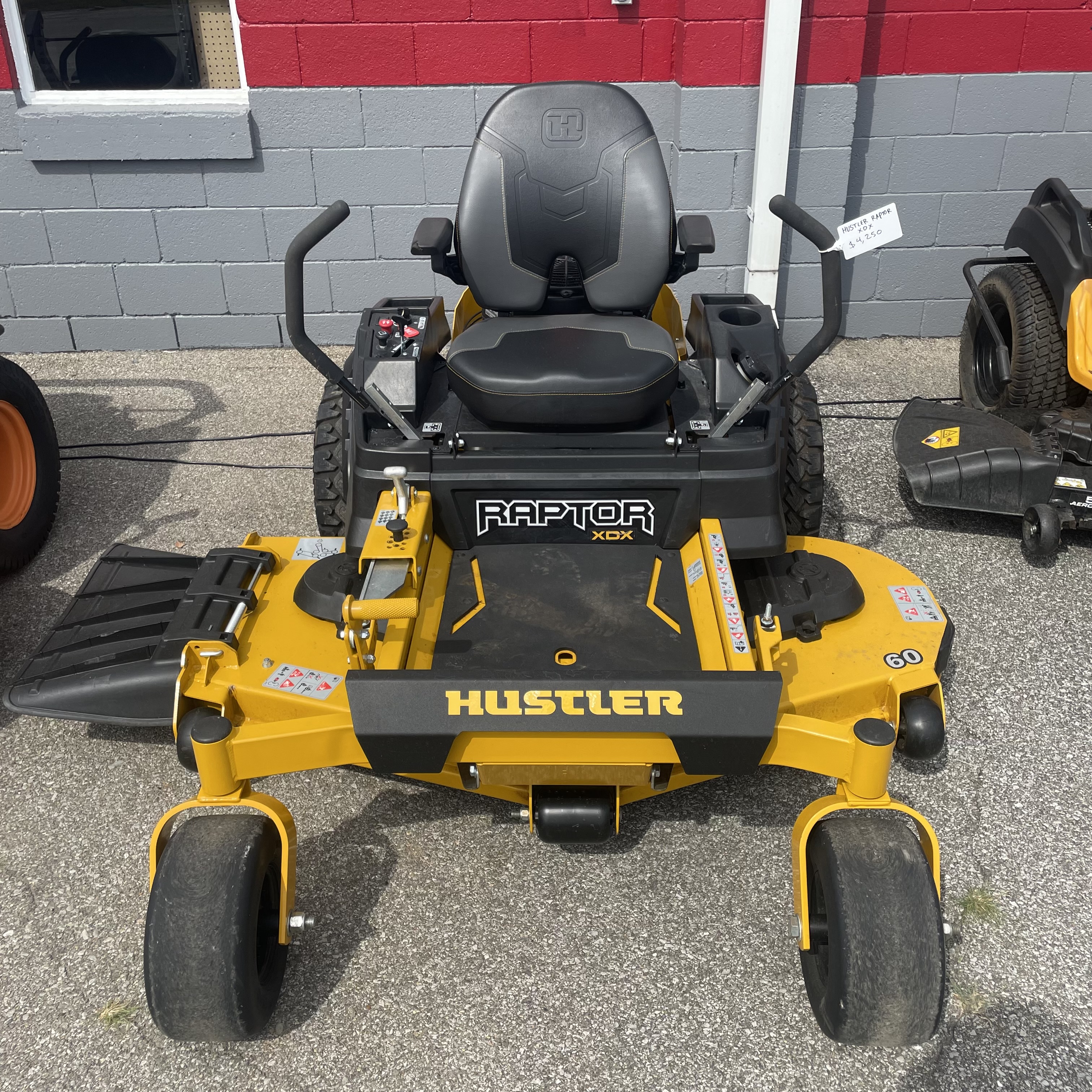 2025 Hustler Turf Equipment Raptor XDX 60" Kawasaki FR730
