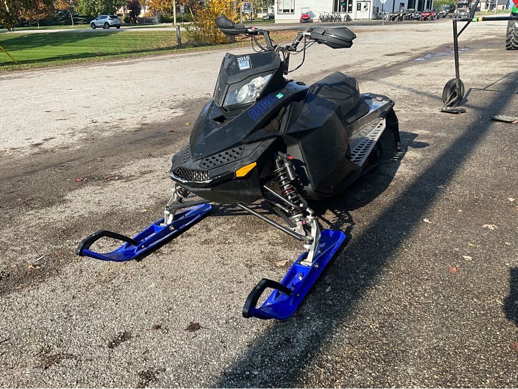 2008 Ski-Doo MX Z® X™ 600 H.O. SDI