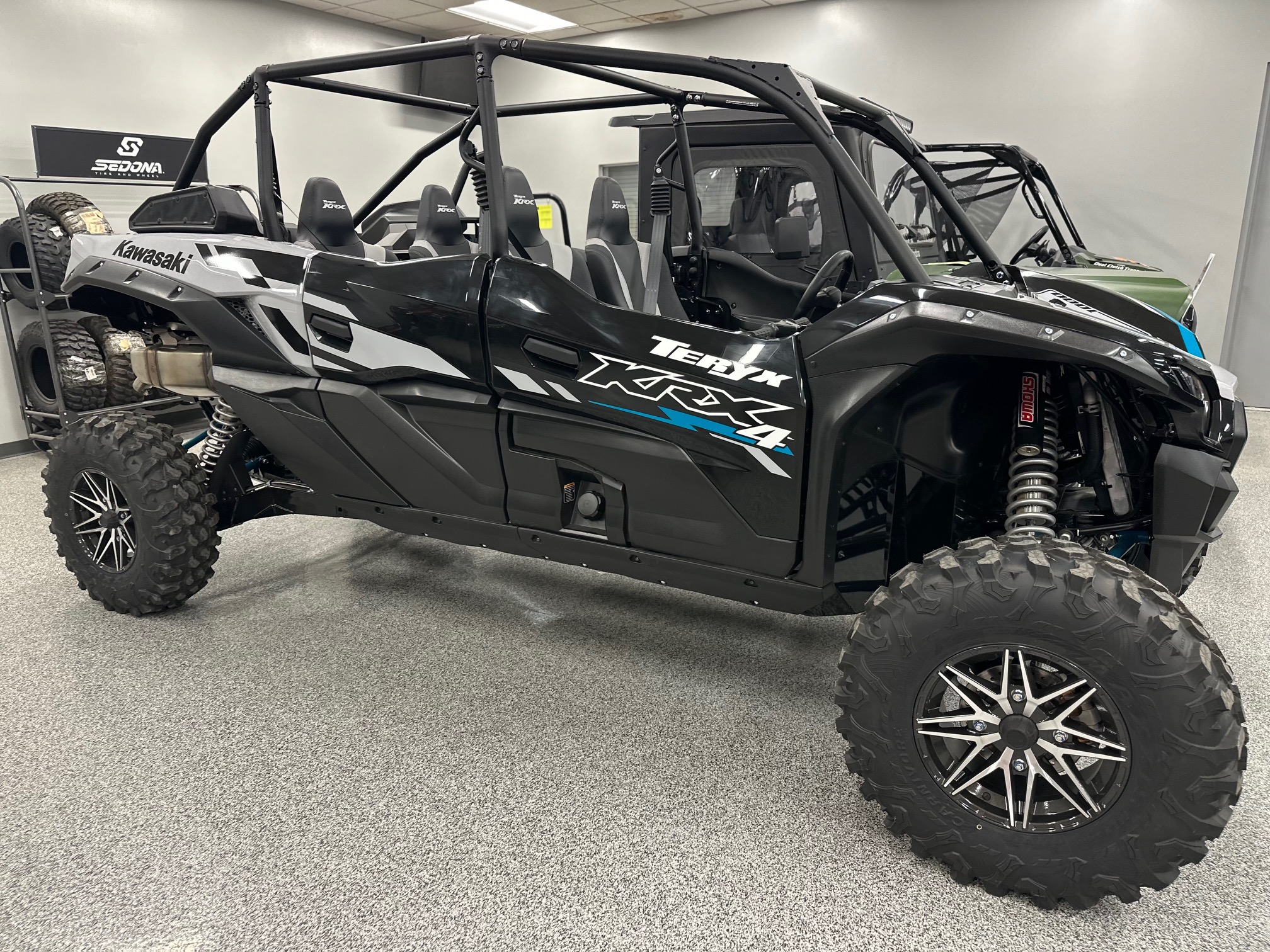 2025 Kawasaki Teryx KRX4 1000 - Photo 2