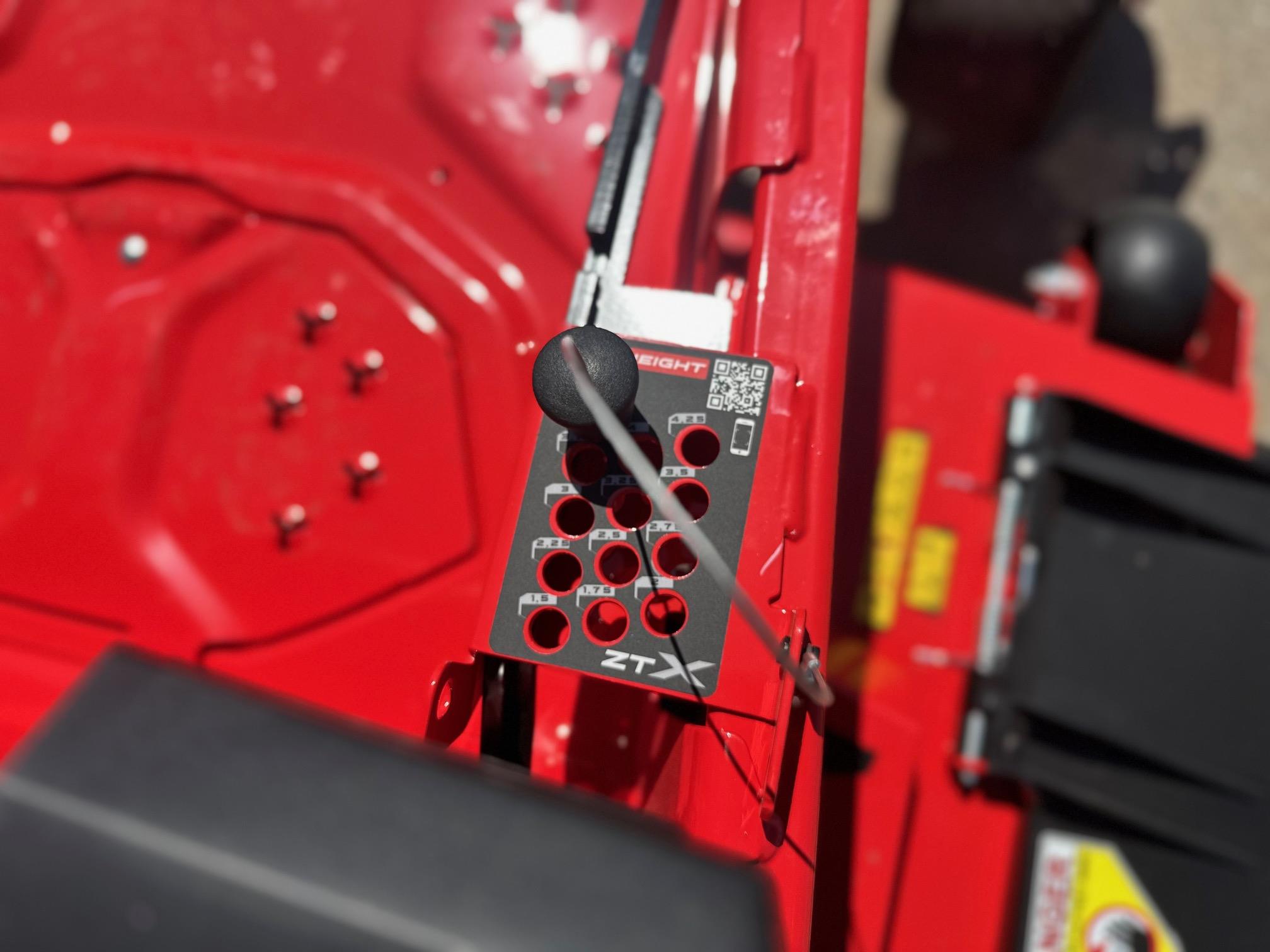 2025 Gravely ZT X 48 in. Kawasaki FR651V 21.5 hp - Photo 10