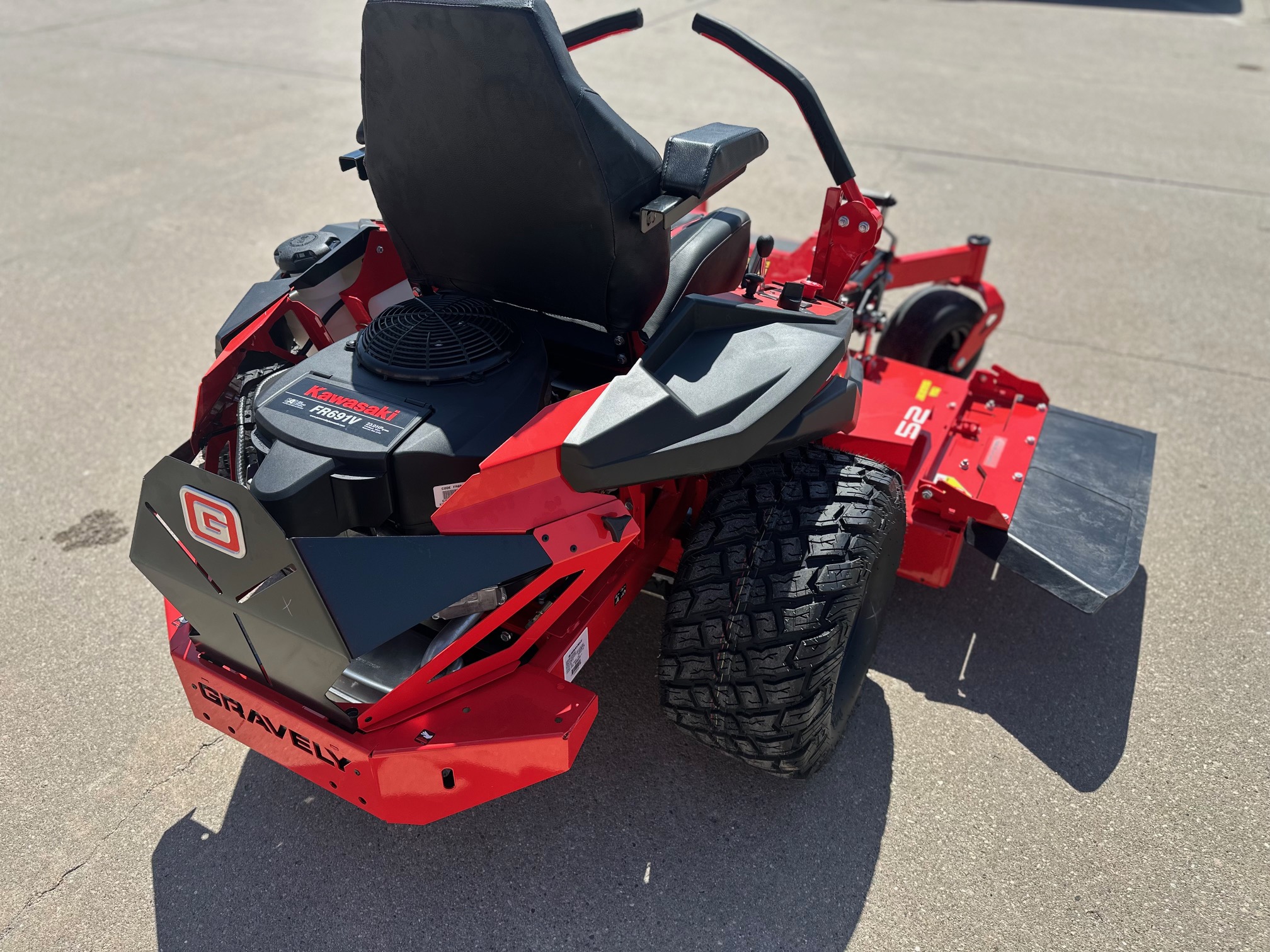 2025 Gravely ZT HD 52 in. Kawasaki FR691V 23 hp - Photo 5