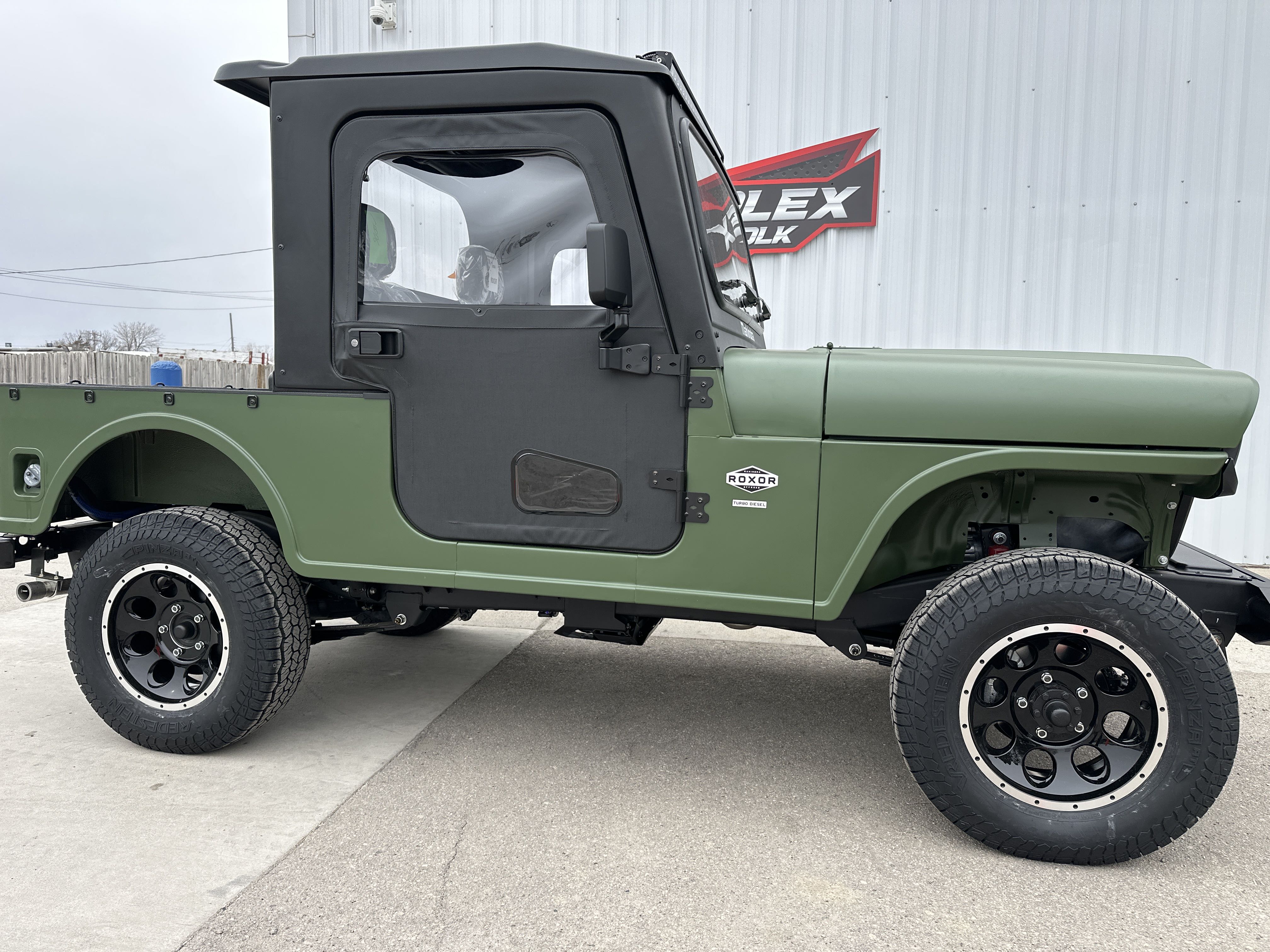 2024 Mahindra ROXOR All Weather Cab - Photo 5