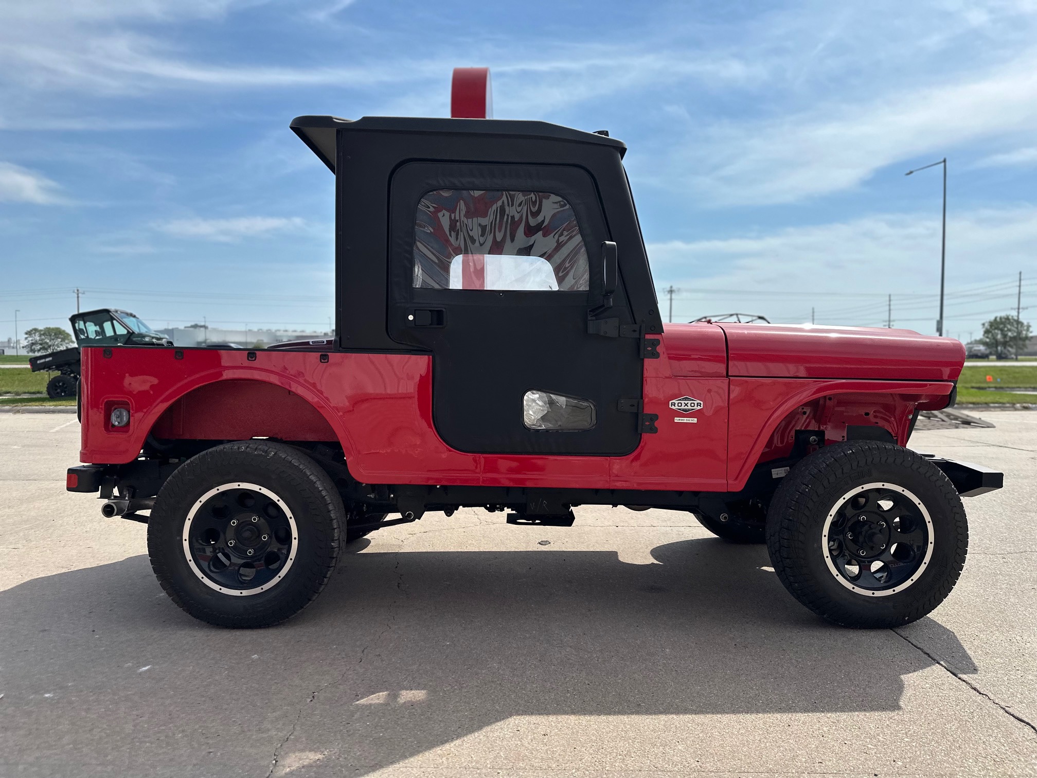 2024 Mahindra ROXOR ALL WEATHER CAB - RED - Photo 8