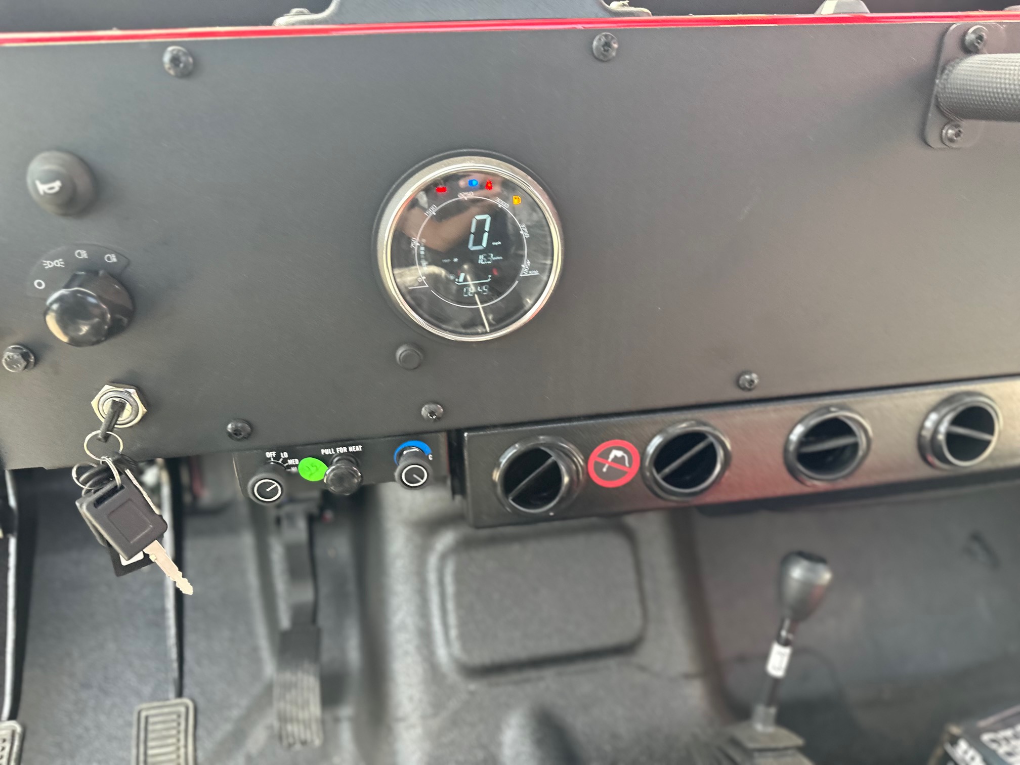 2024 Mahindra ROXOR ALL WEATHER CAB - RED - Photo 14