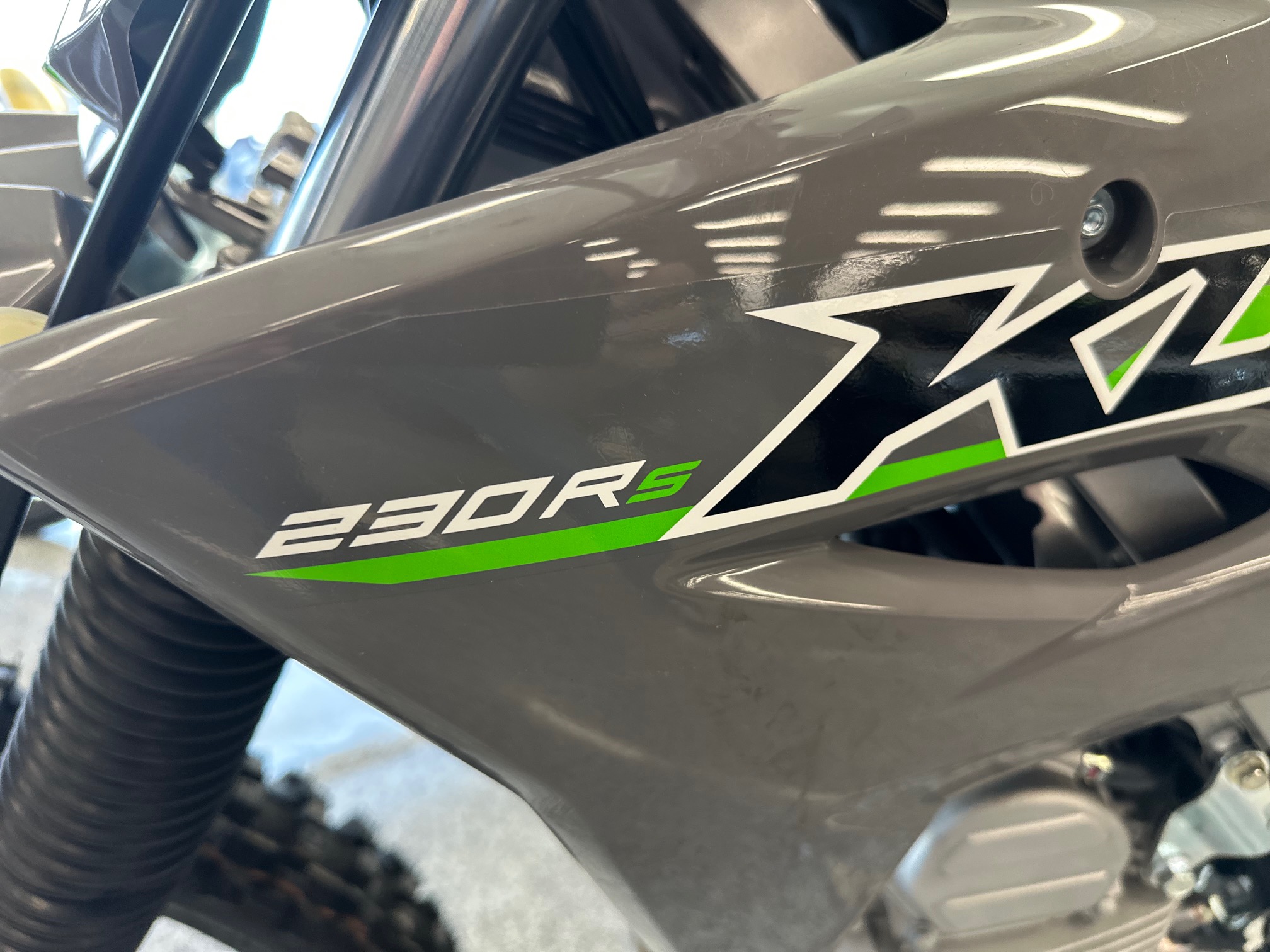 2025 Kawasaki KLX 230R S - Photo 2