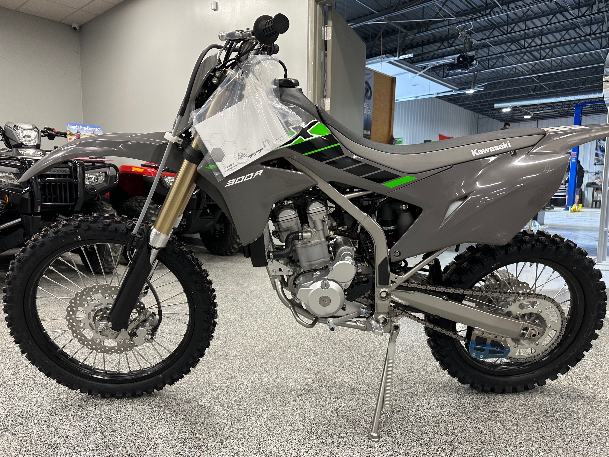 2025 Kawasaki KLX 230R S - Photo 11