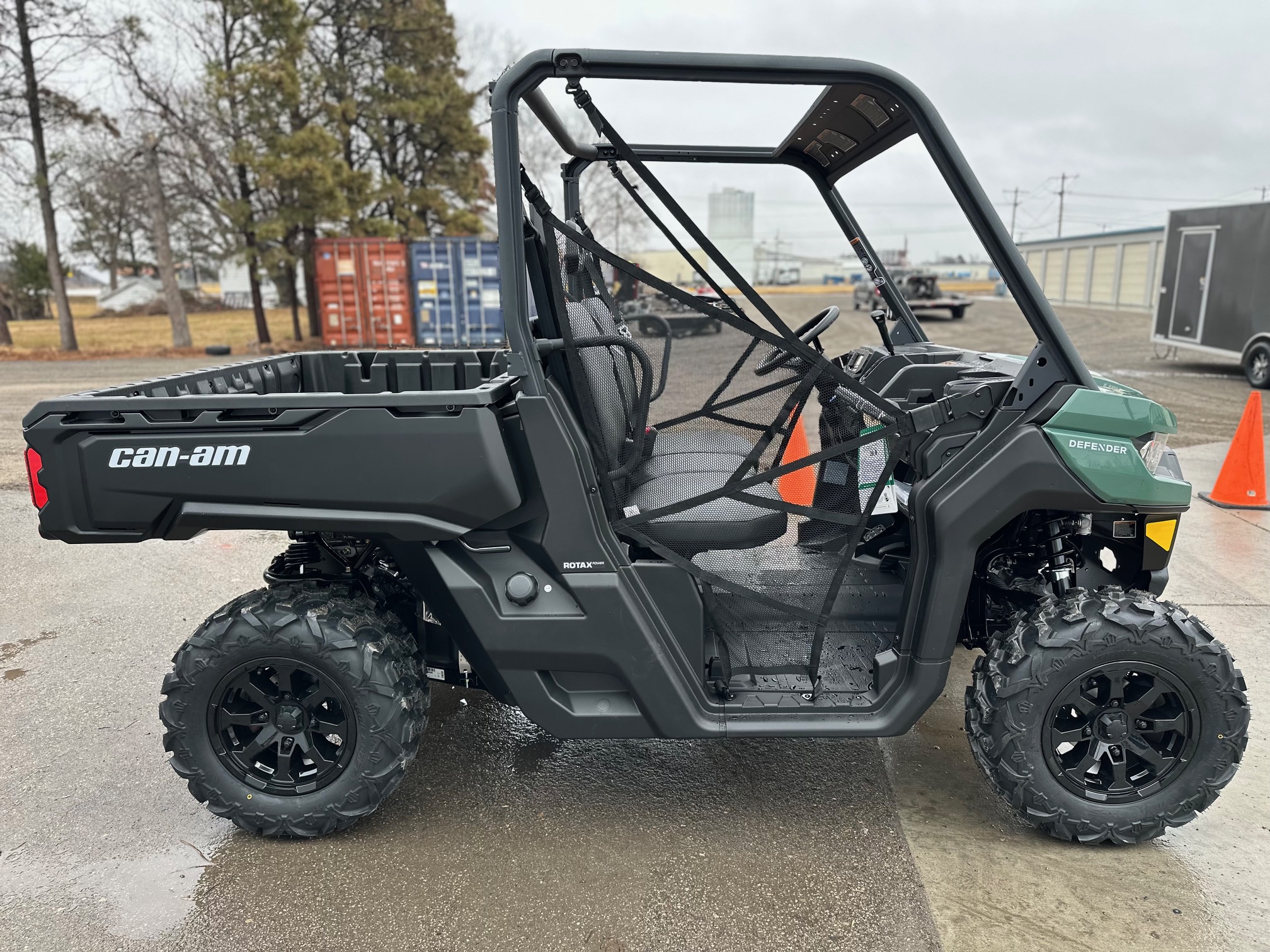 2025 Can-Am Defender DPS HD7 - Photo 8