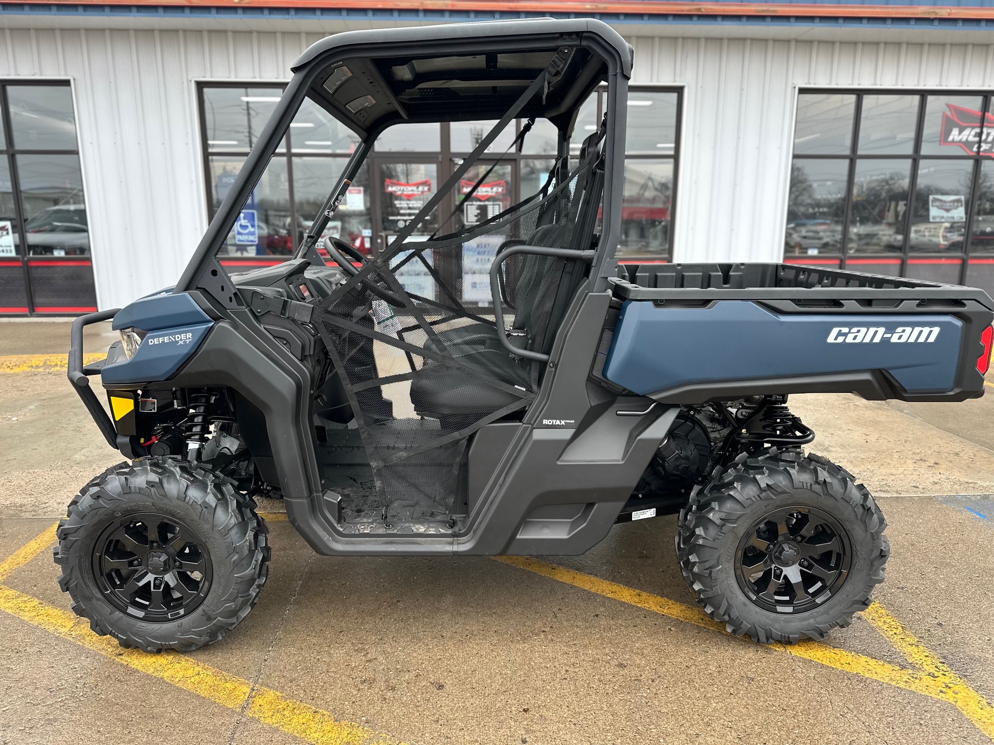 2025 Can-Am Defender XT HD10