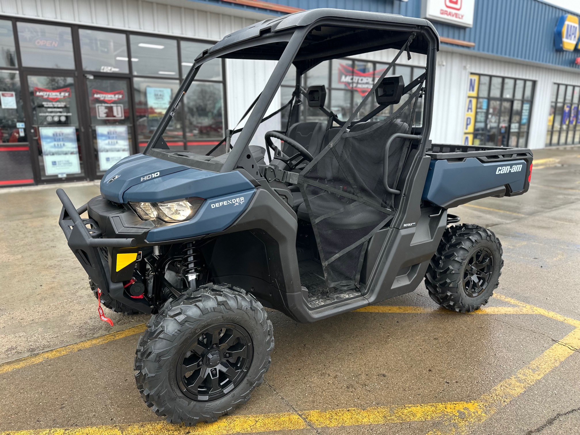2025 Can-Am Defender XT HD10 - Photo 4