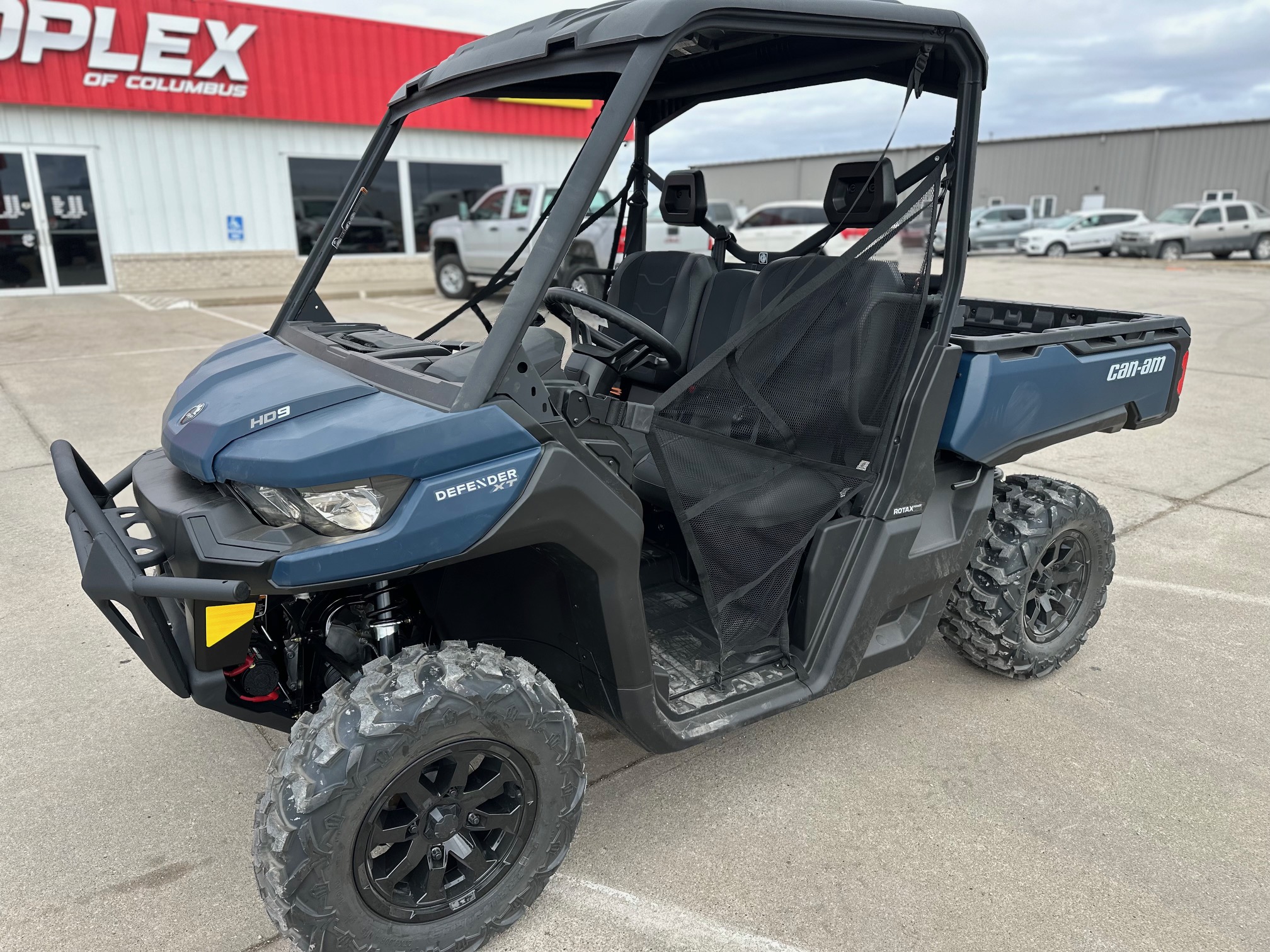 2025 Can-Am Defender XT HD9 - Photo 2