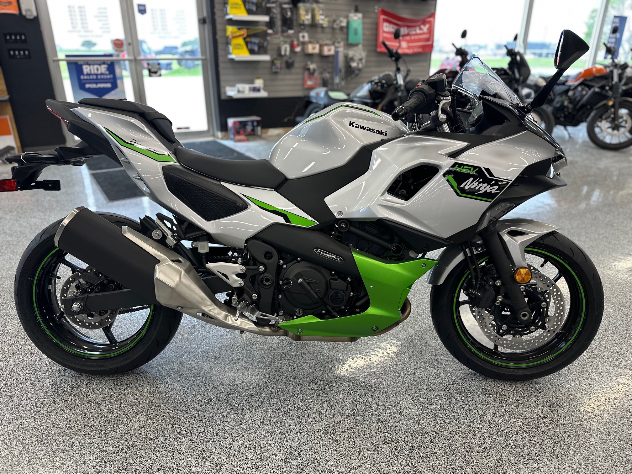 2024 Kawasaki Ninja 7 Hybrid ABS