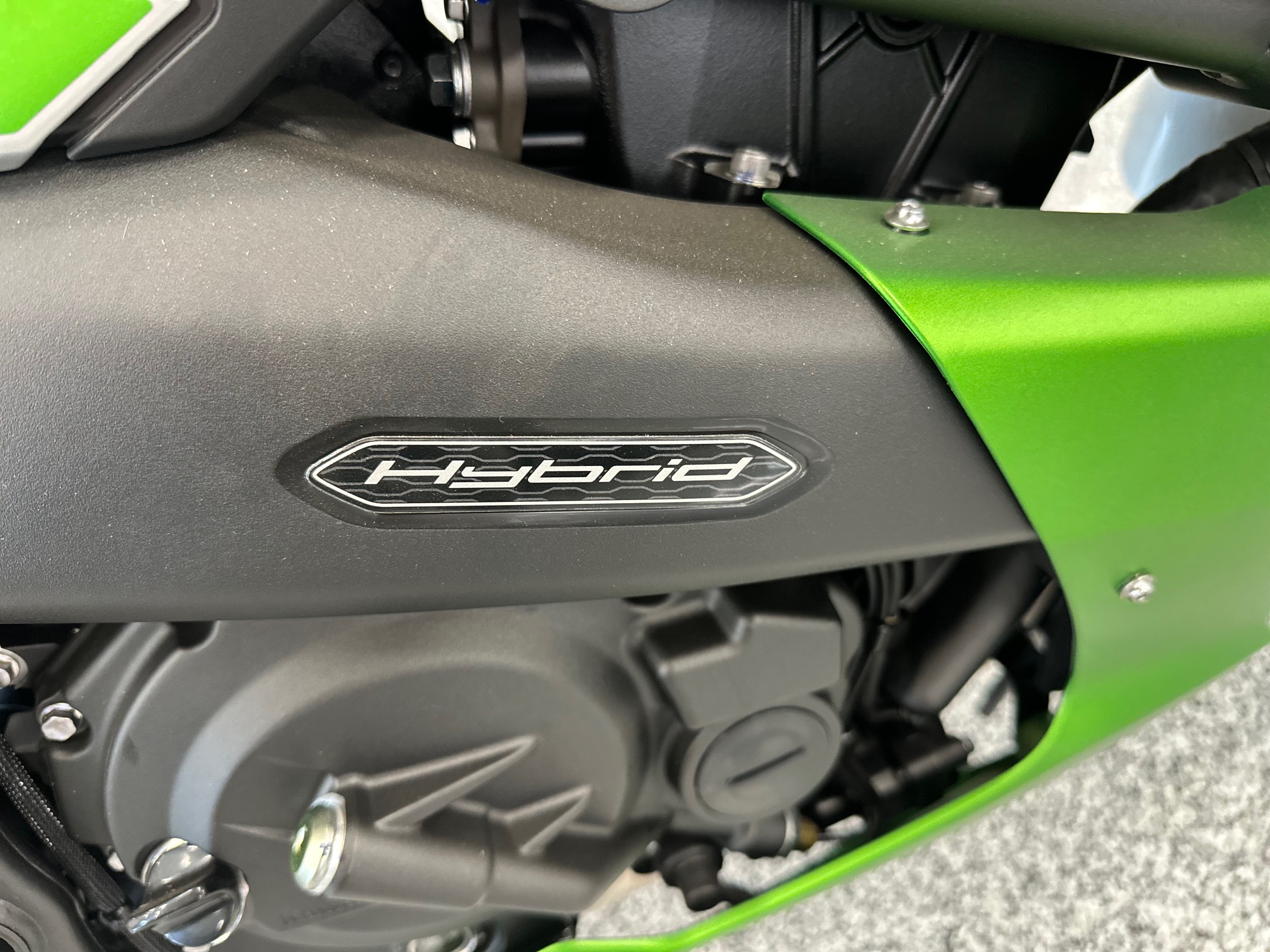 2024 Kawasaki Ninja 7 Hybrid ABS - Photo 3