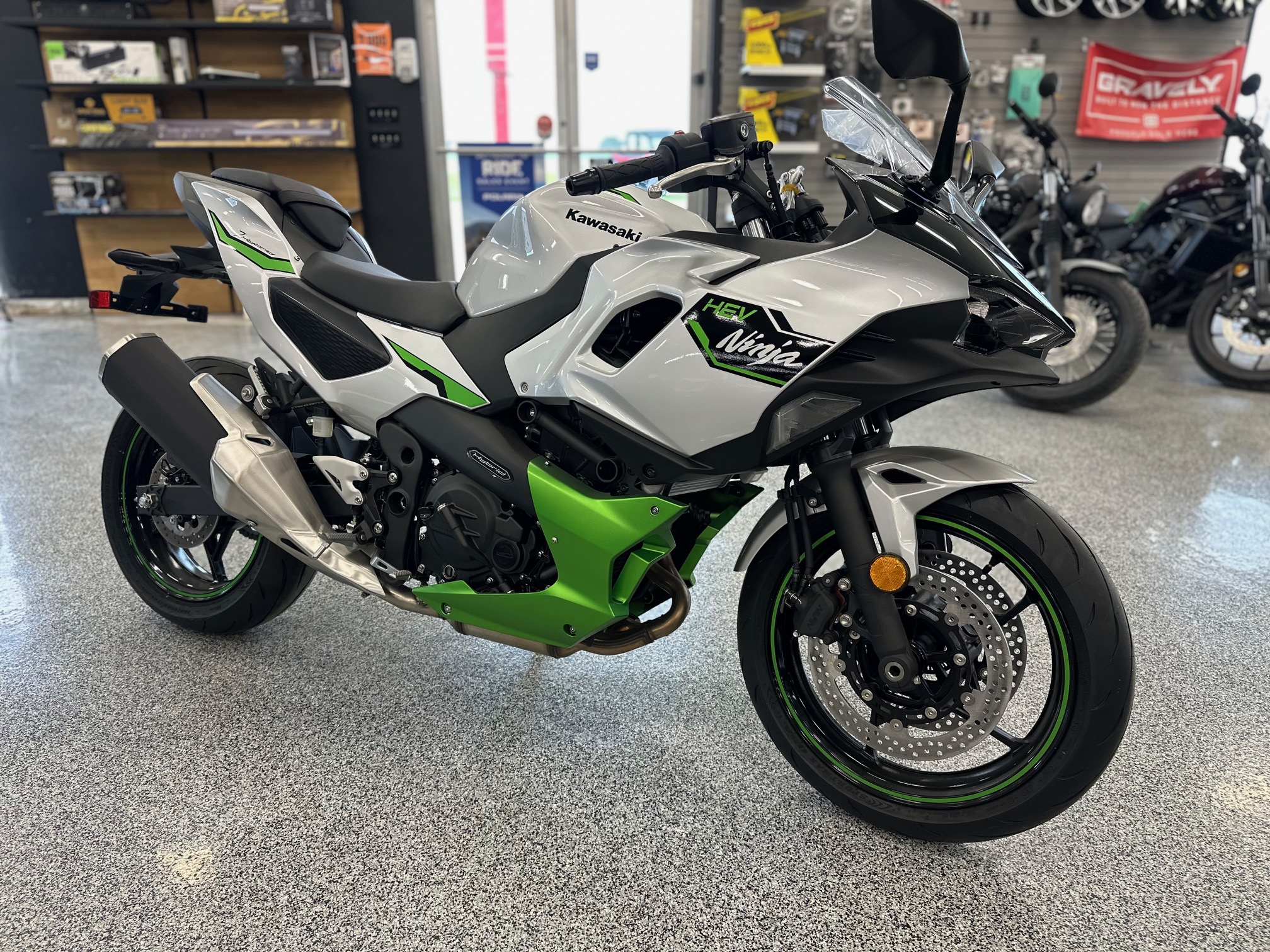 2024 Kawasaki Ninja 7 Hybrid ABS - Photo 4