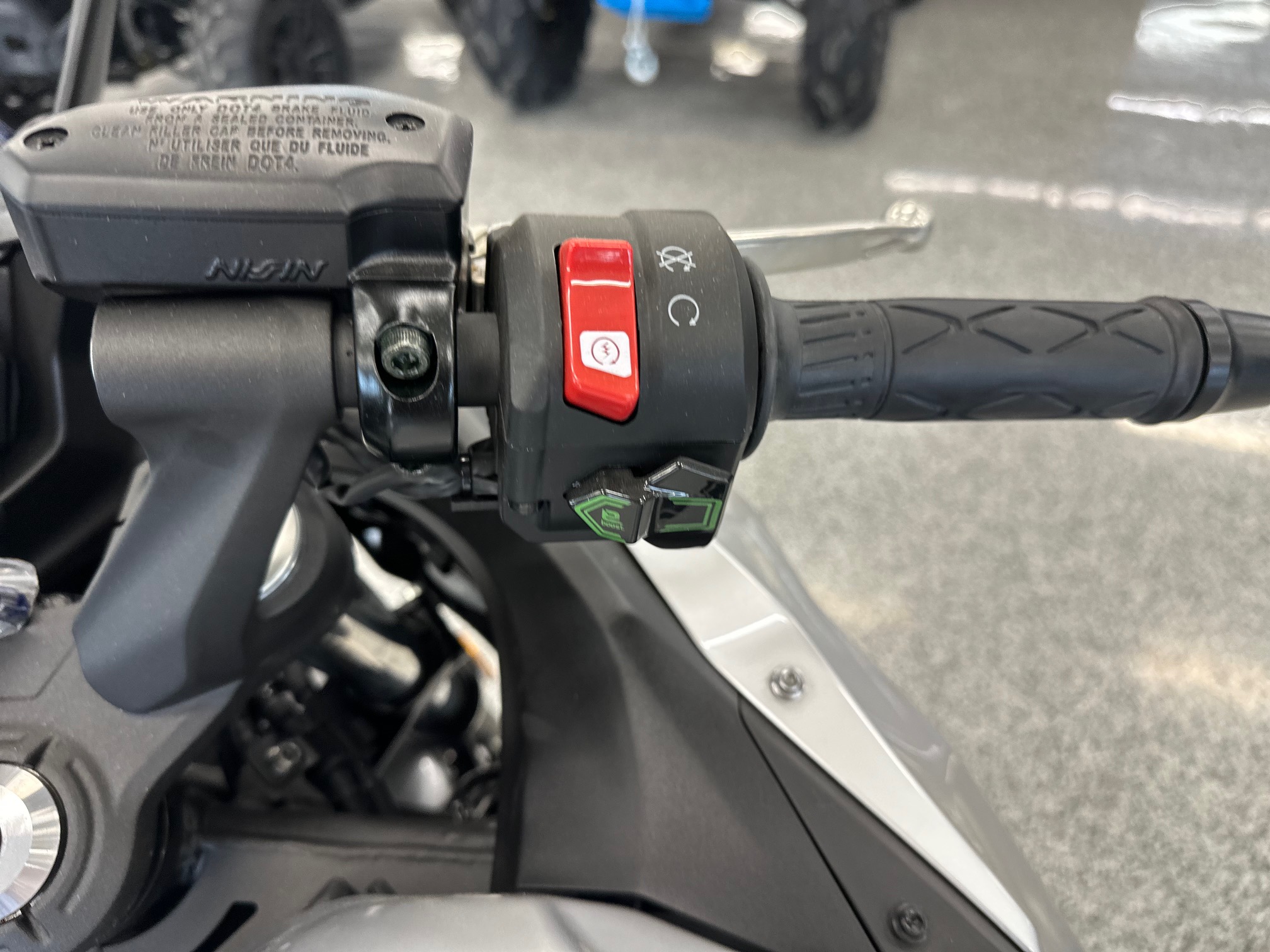 2024 Kawasaki Ninja 7 Hybrid ABS - Photo 11
